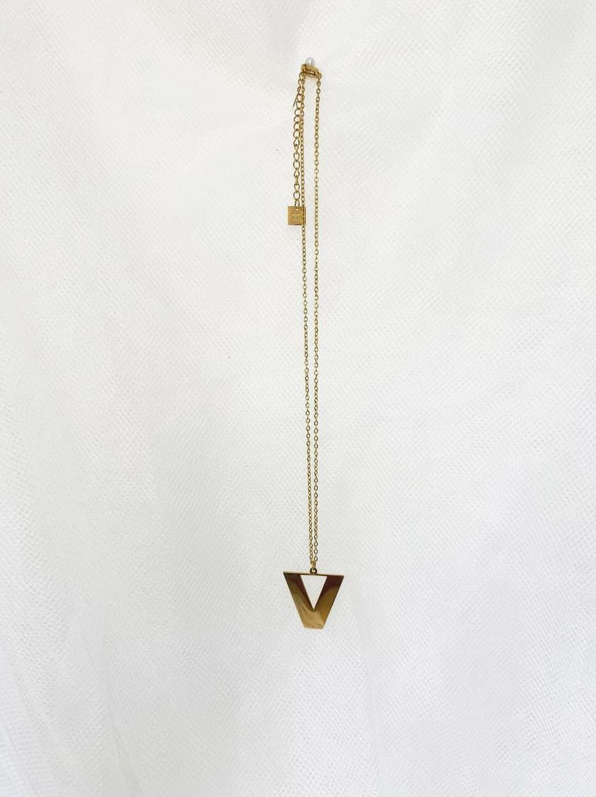 Collar inicial Gigi Cuc
