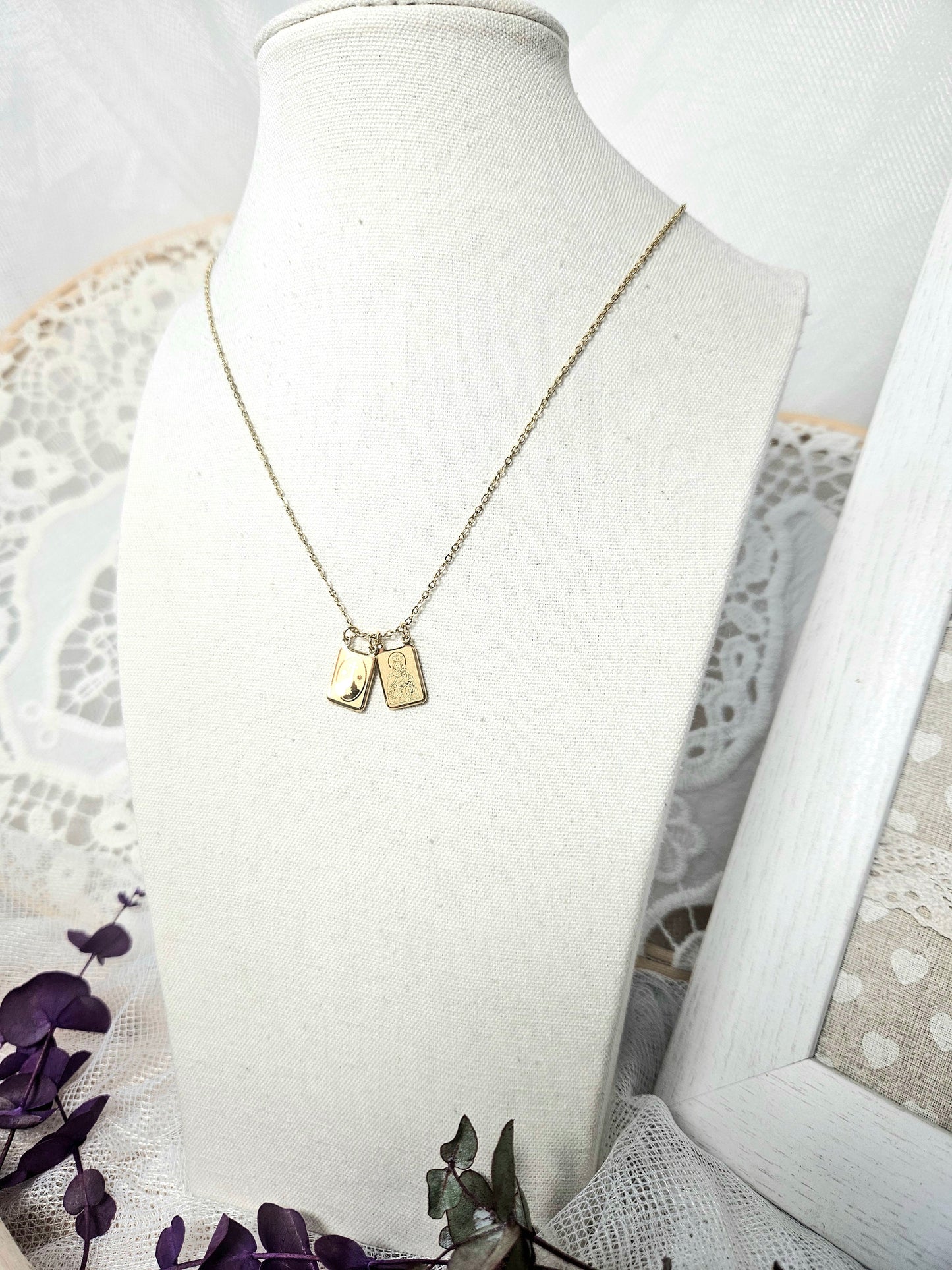 Collar Escapulario Virgen del Carmen Mia