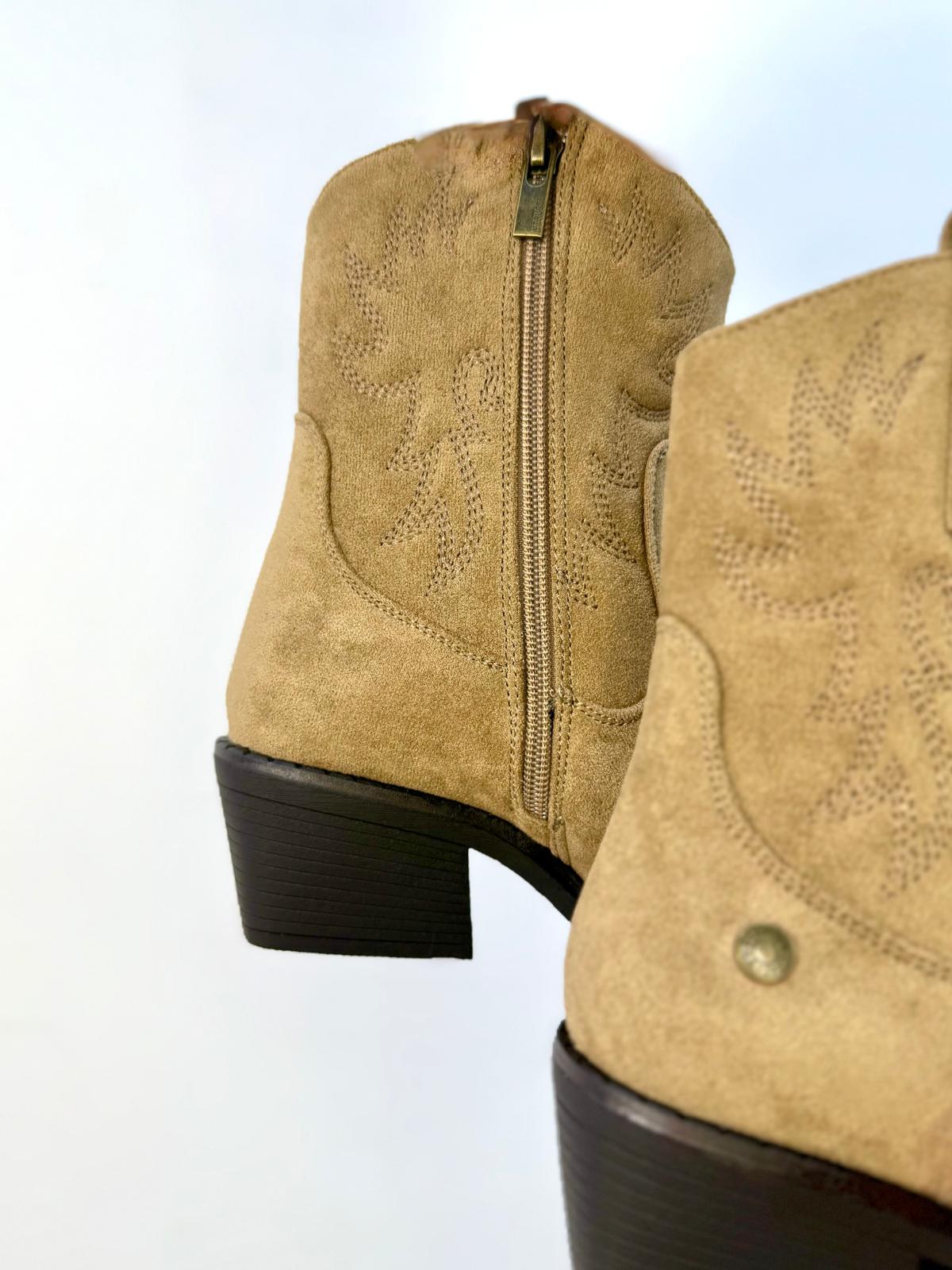 Botas Cowboy Beige Bajas esUnic