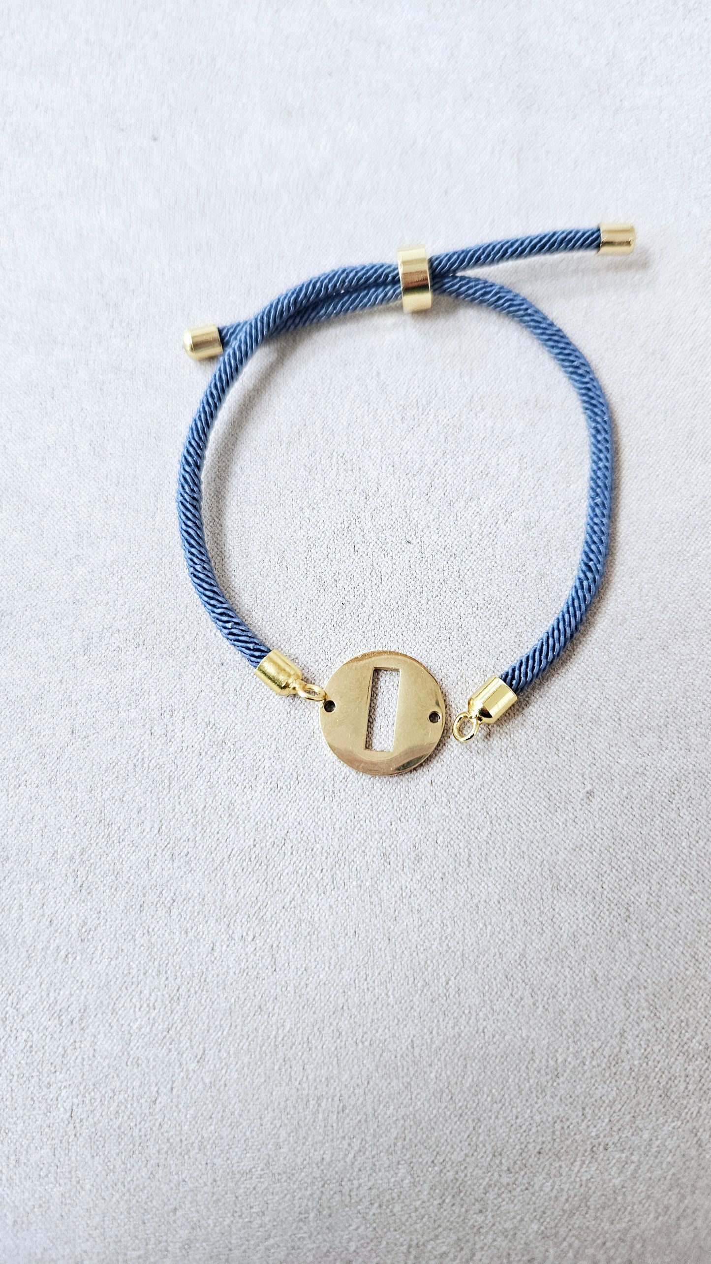 PULSERAS INICIAL ACERO DORADO BASICA esUnic