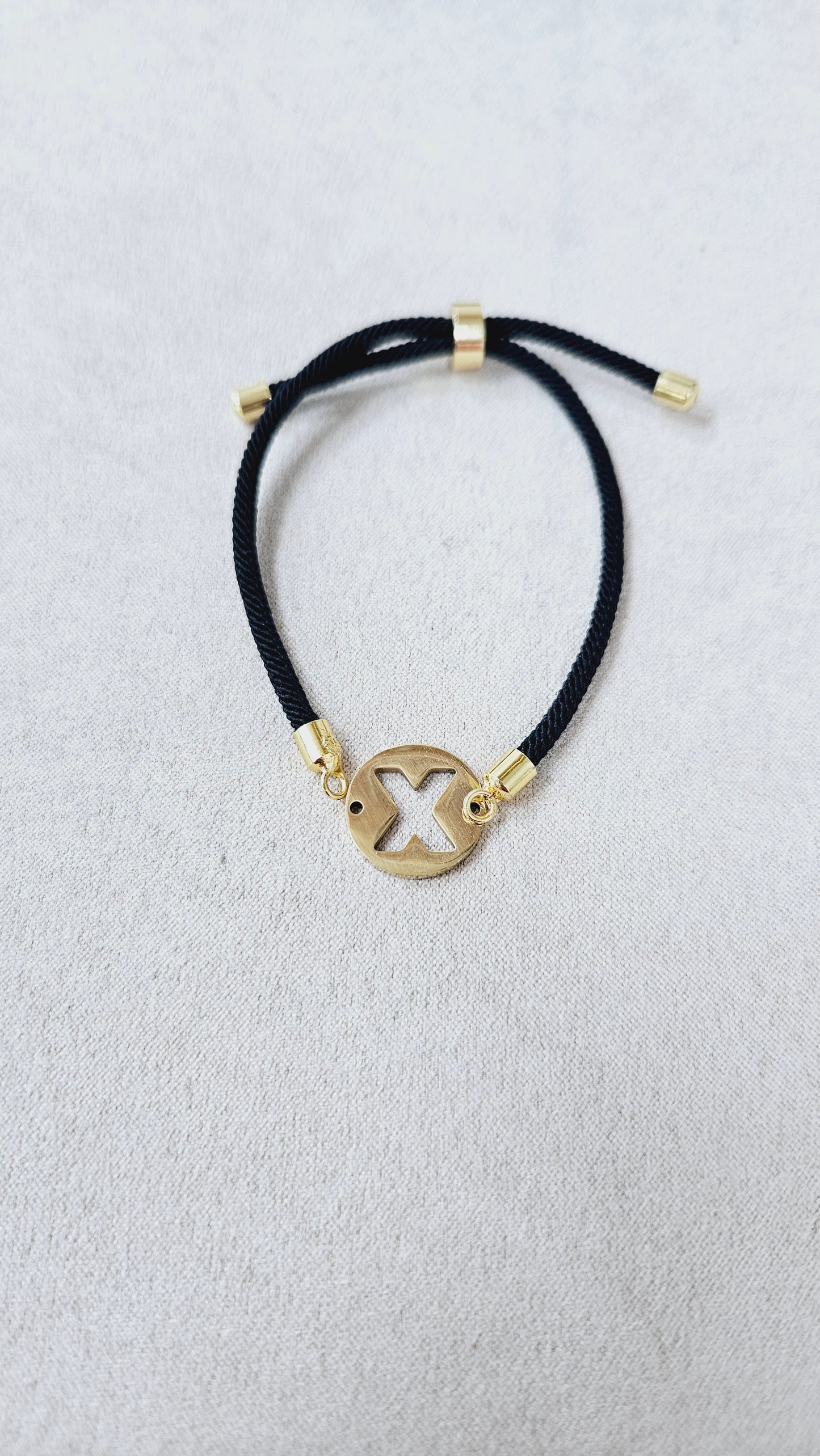 PULSERAS INICIAL ACERO DORADO BASICA esUnic