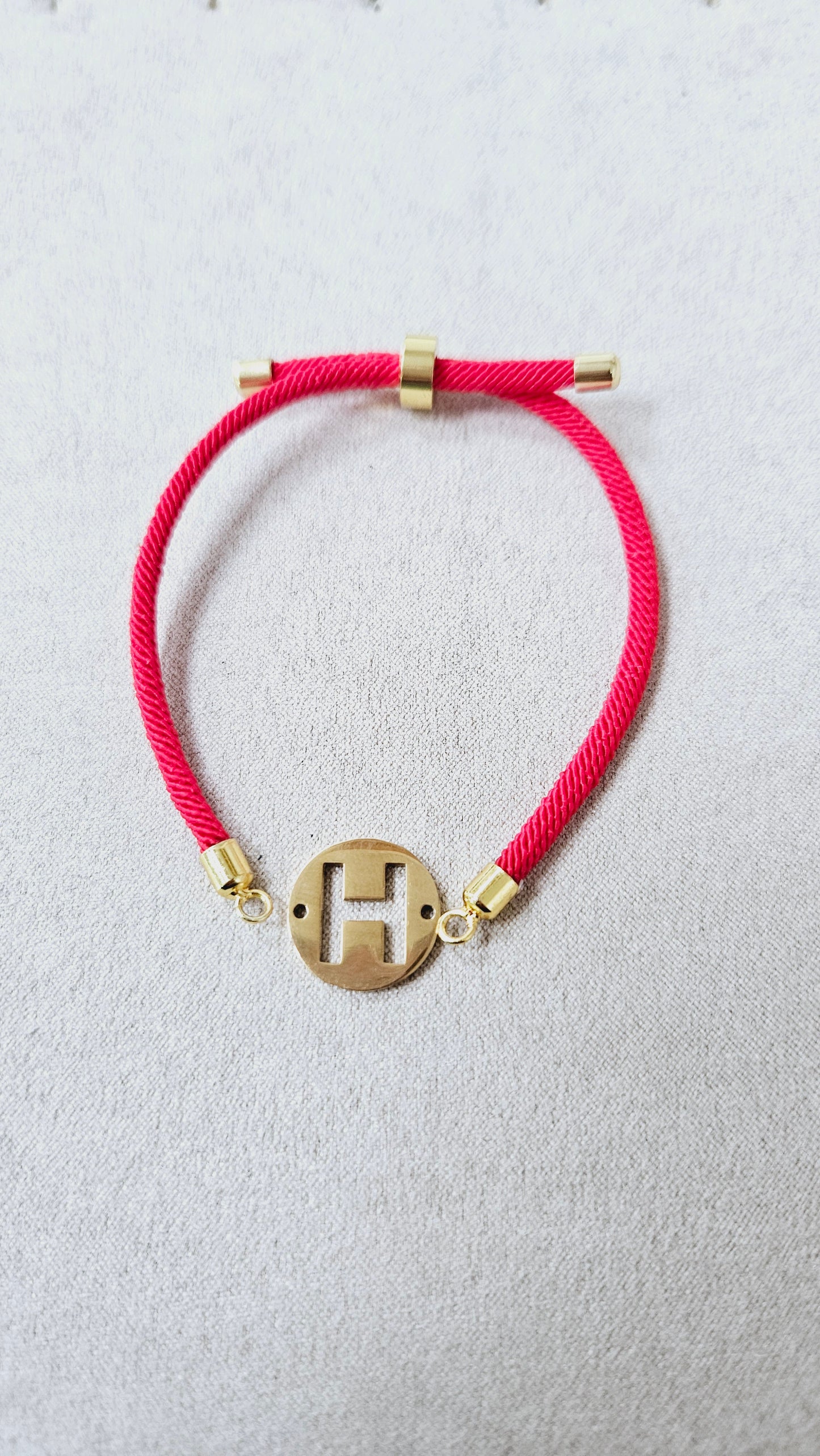 PULSERAS INICIAL ACERO DORADO BASICA esUnic