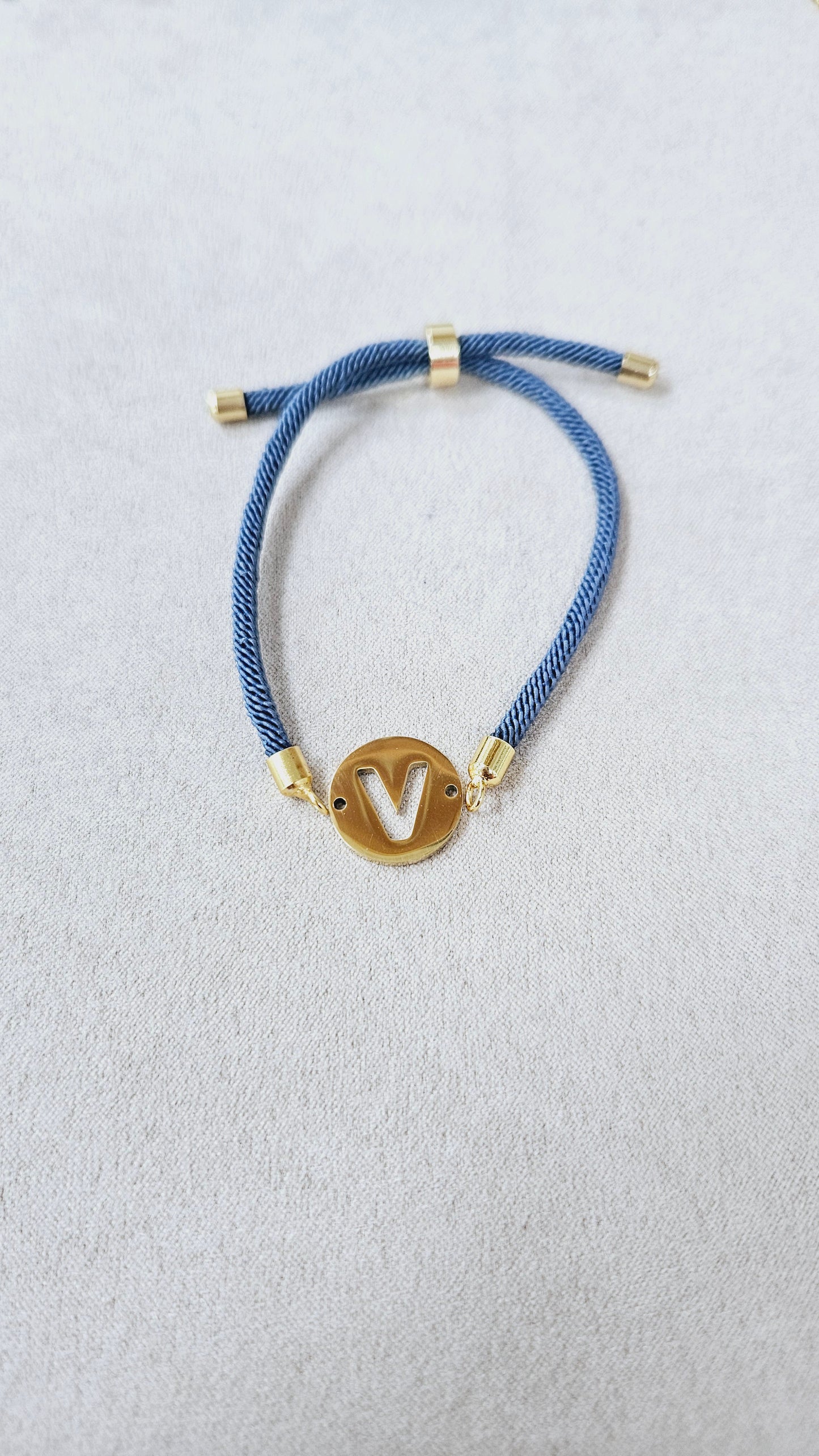 PULSERAS INICIAL ACERO DORADO BASICA esUnic