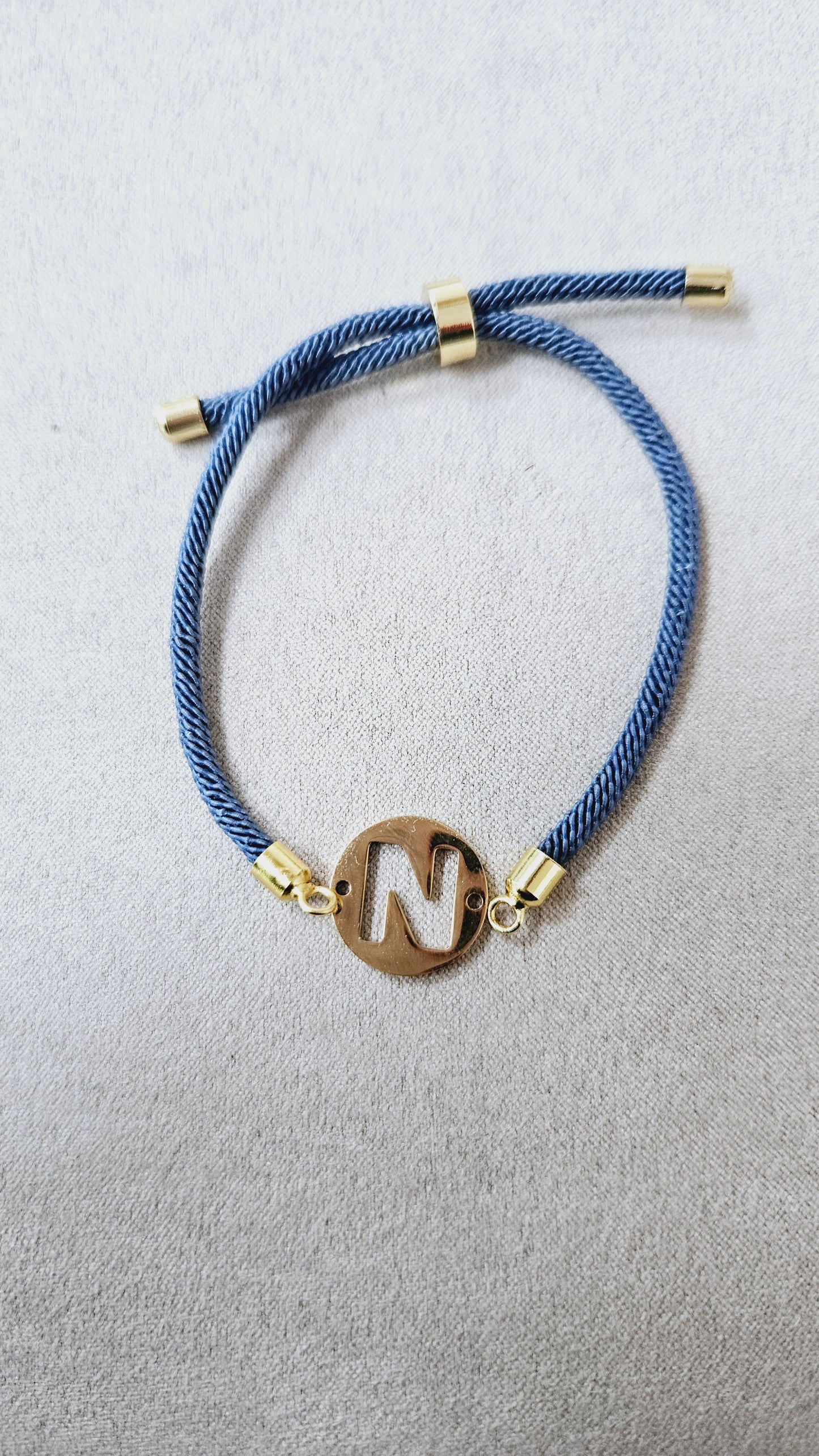 PULSERAS INICIAL ACERO DORADO BASICA esUnic