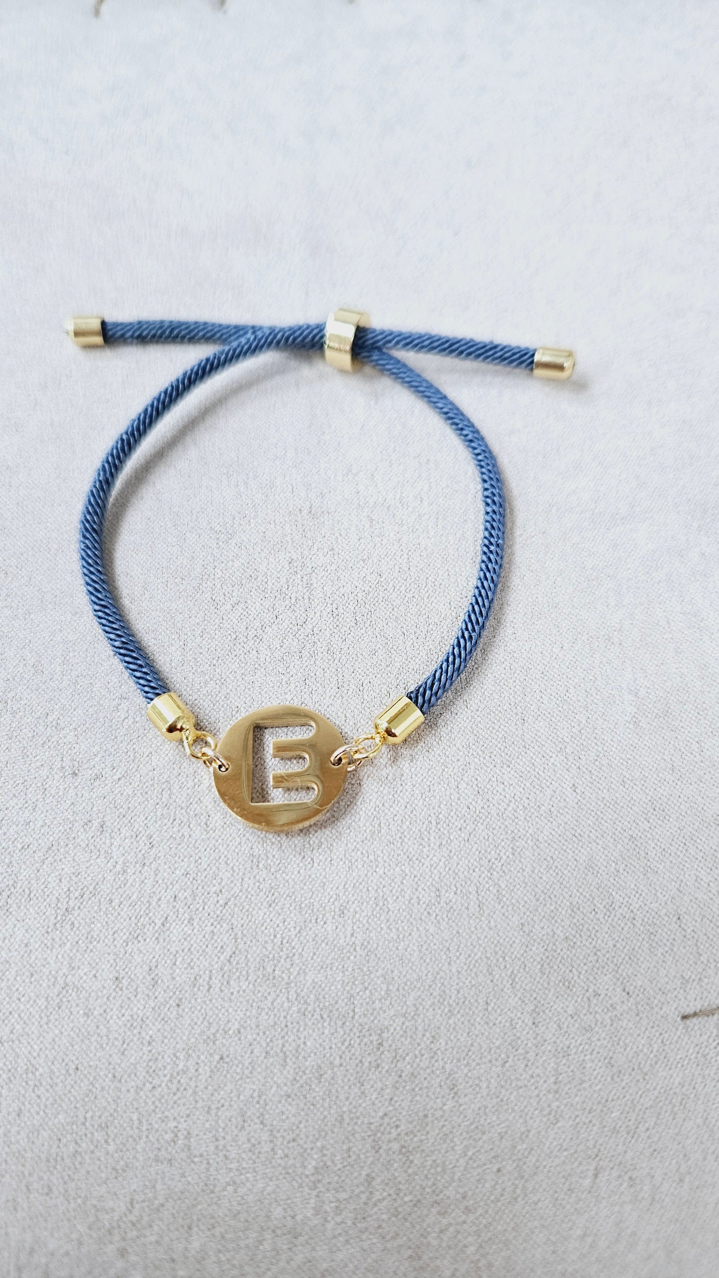 PULSERAS INICIAL ACERO DORADO BASICA esUnic