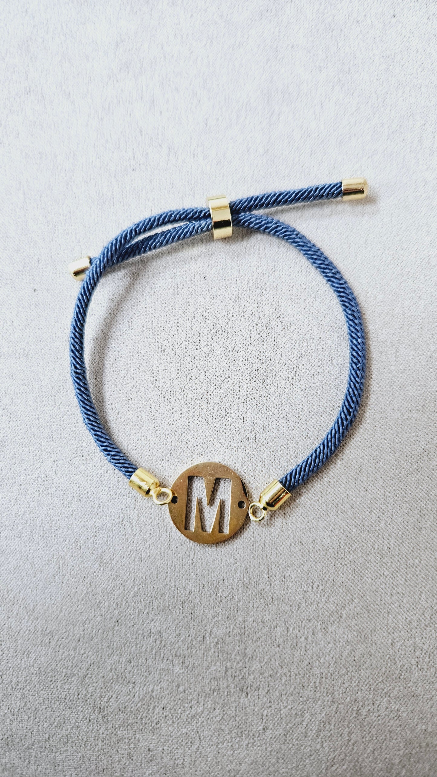 PULSERAS INICIAL ACERO DORADO BASICA esUnic