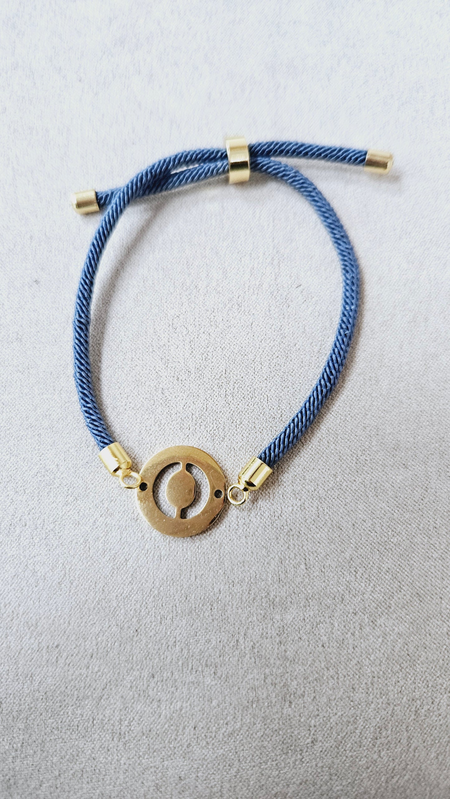 PULSERAS INICIAL ACERO DORADO BASICA esUnic