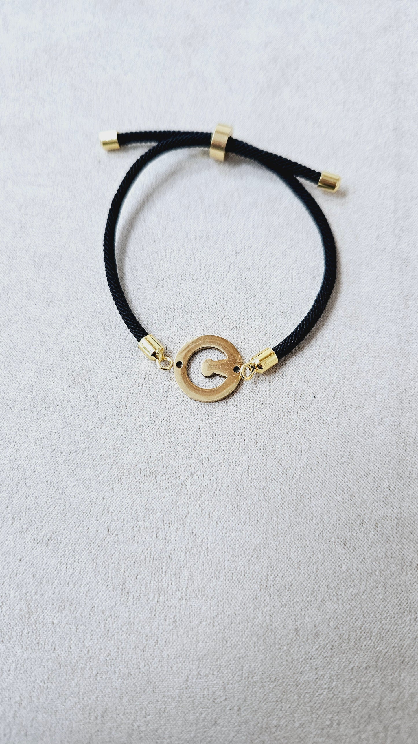 PULSERAS INICIAL ACERO DORADO BASICA esUnic