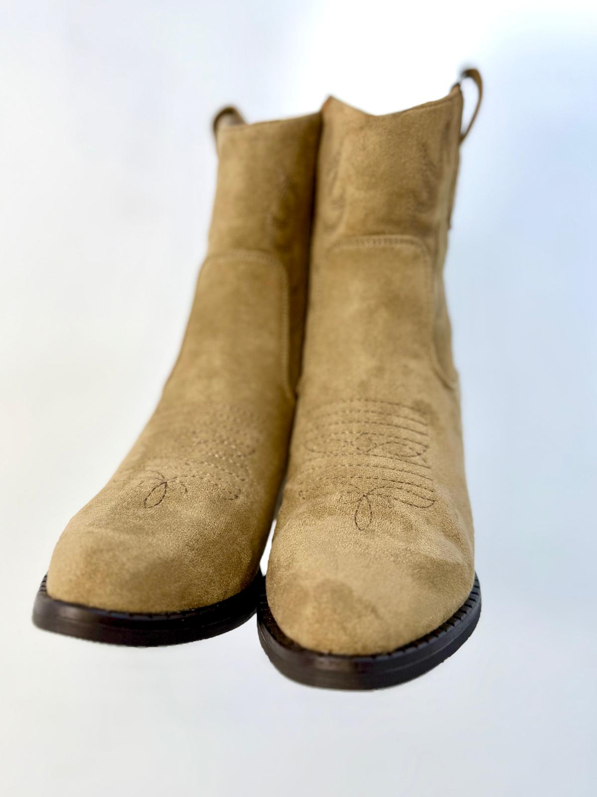 Botas Cowboy Beige Bajas esUnic