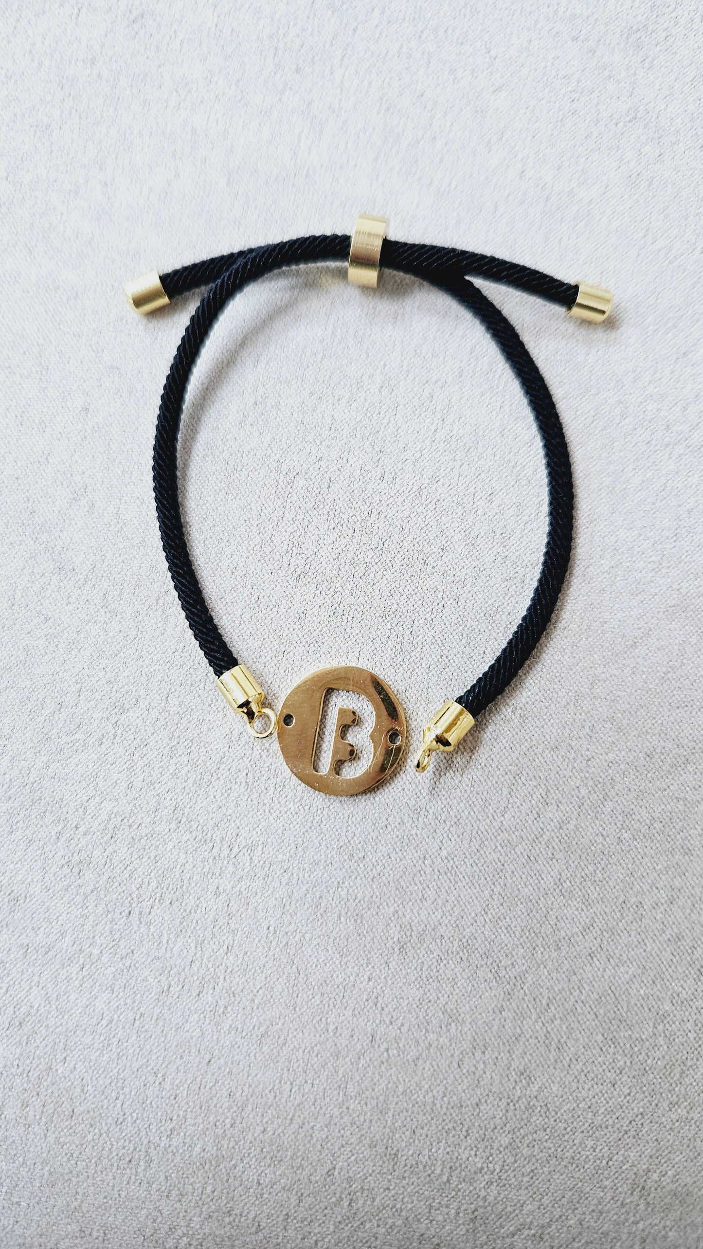 PULSERAS INICIAL ACERO DORADO BASICA esUnic