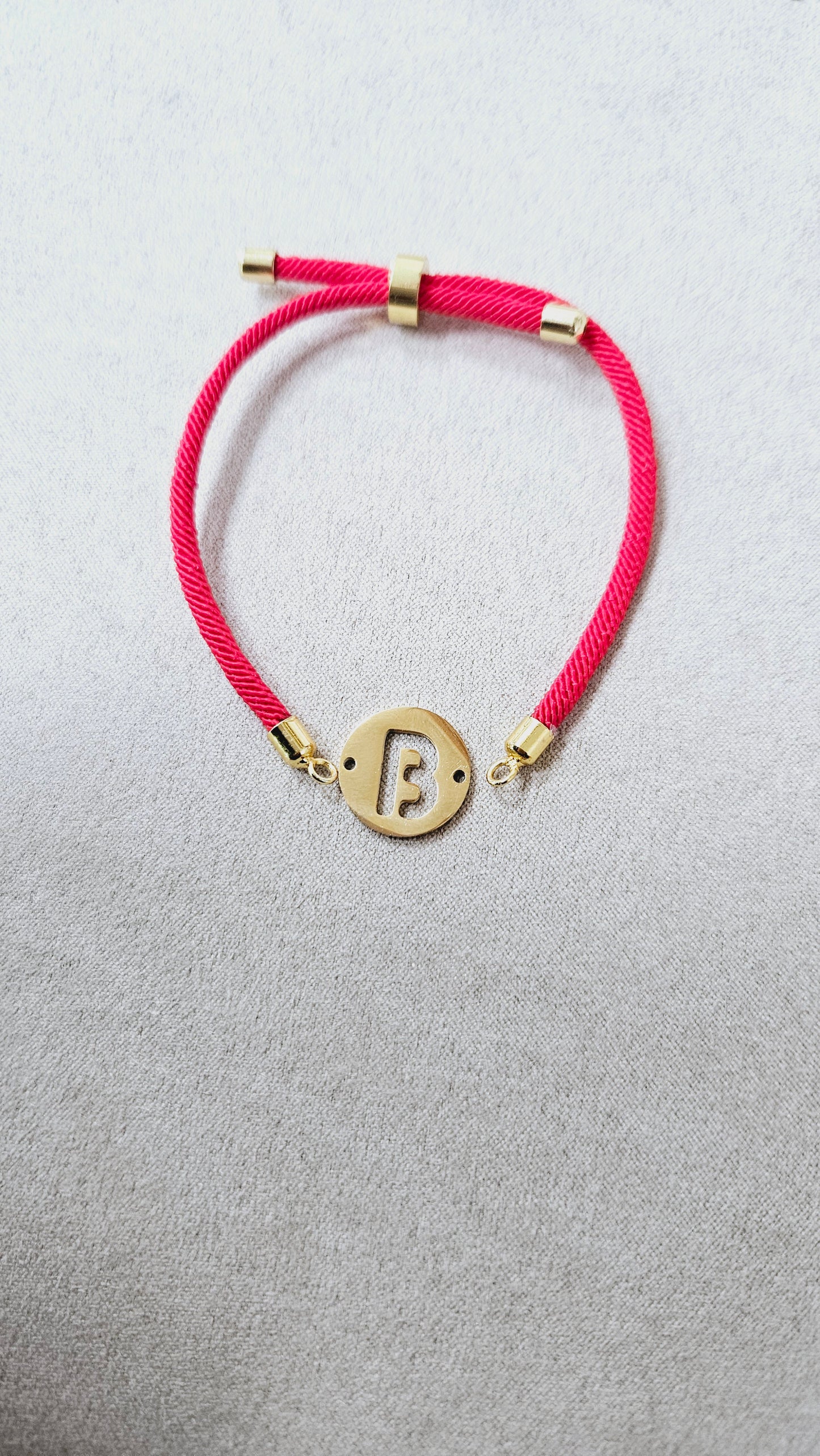 PULSERAS INICIAL ACERO DORADO BASICA esUnic