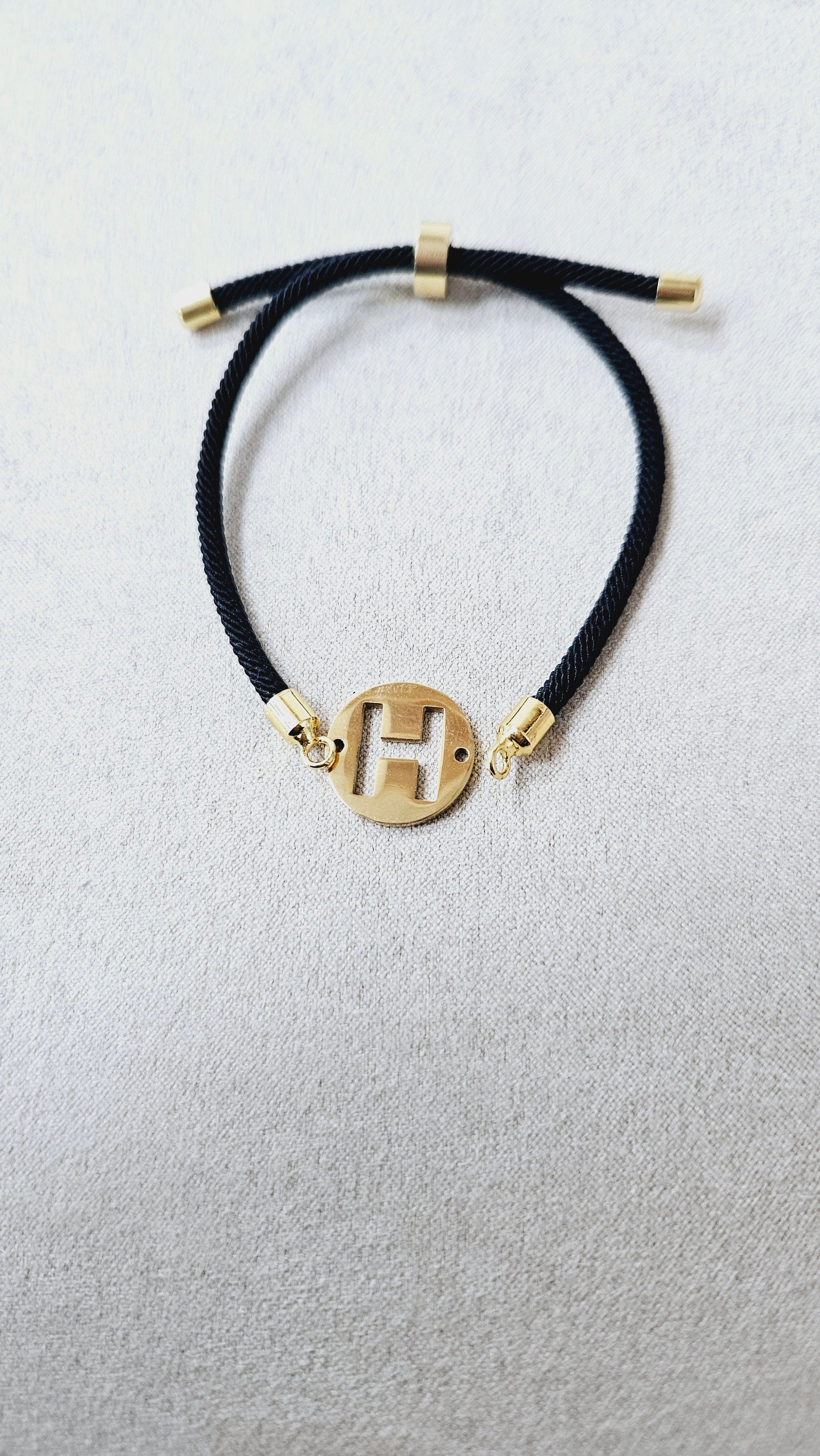 PULSERAS INICIAL ACERO DORADO BASICA esUnic