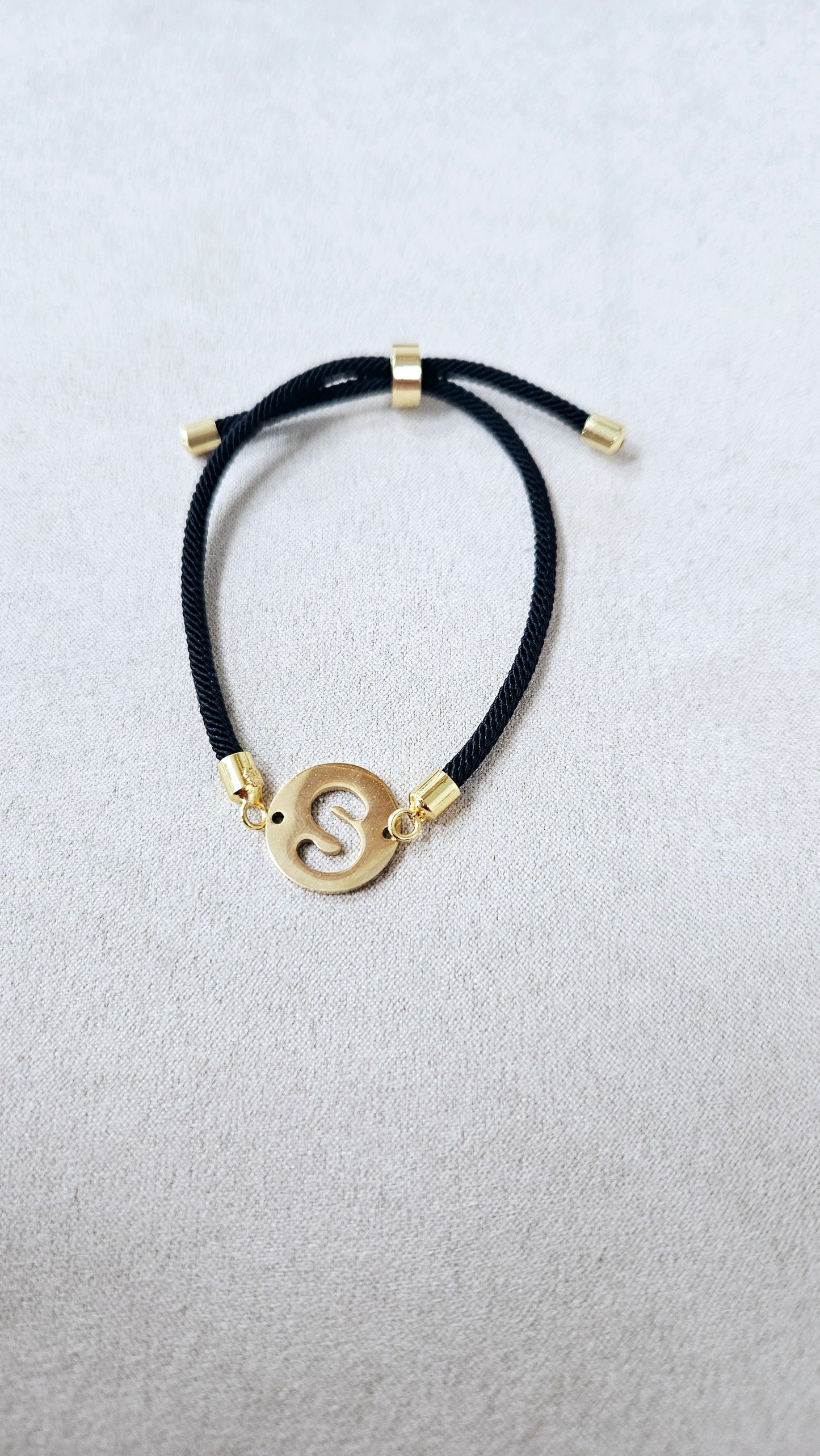 PULSERAS INICIAL ACERO DORADO BASICA esUnic