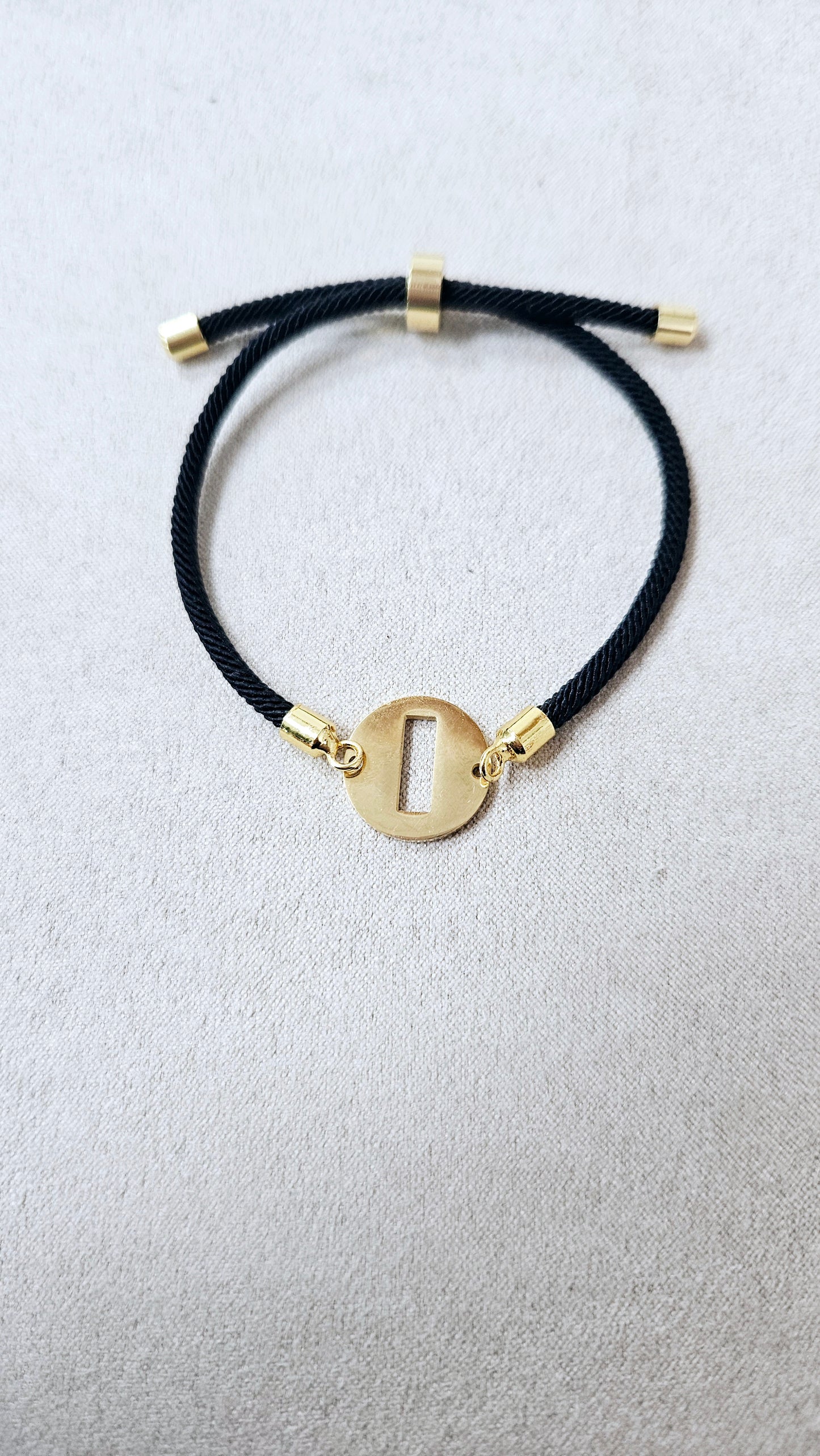 PULSERAS INICIAL ACERO DORADO BASICA esUnic