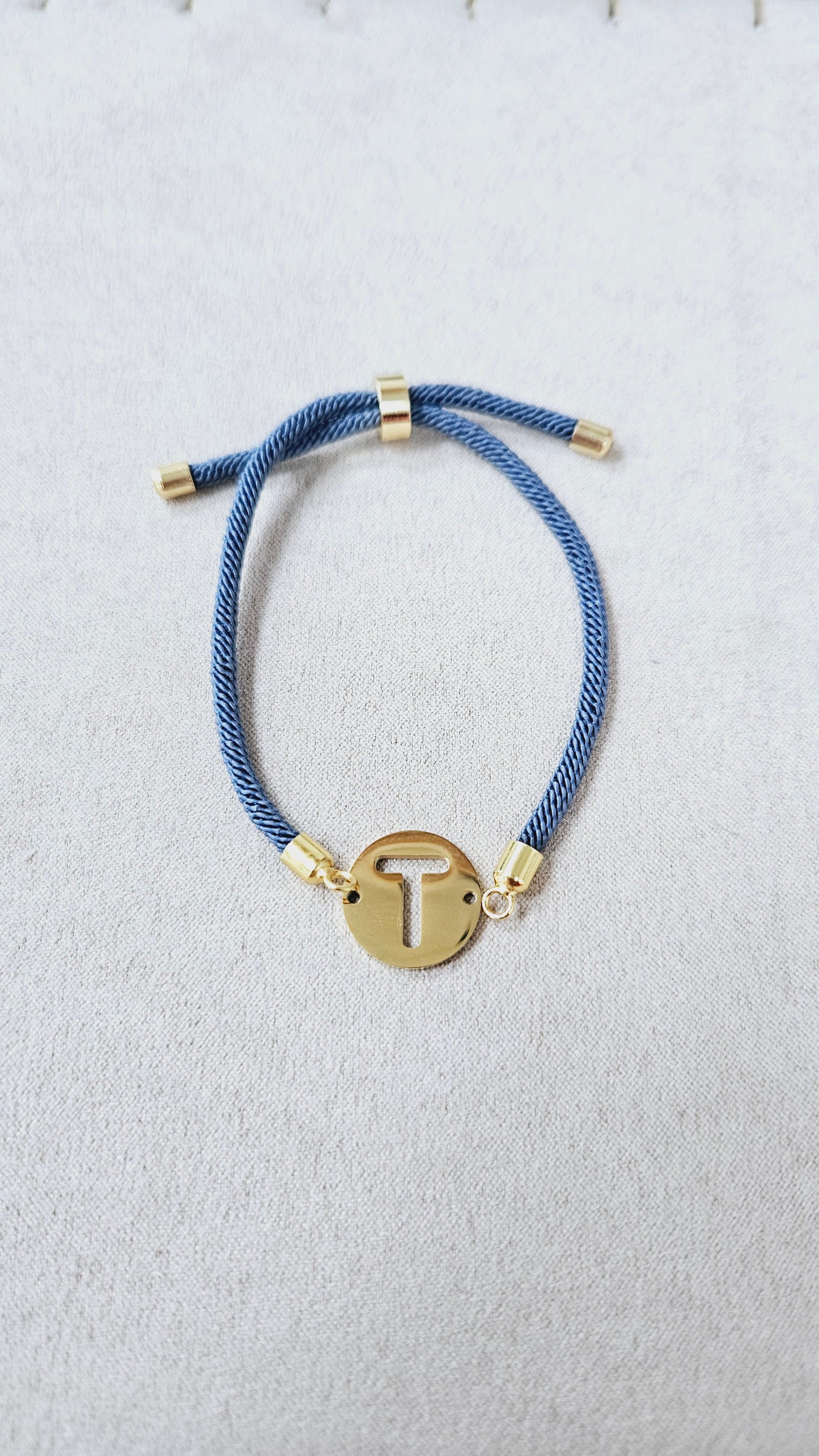PULSERAS INICIAL ACERO DORADO BASICA esUnic