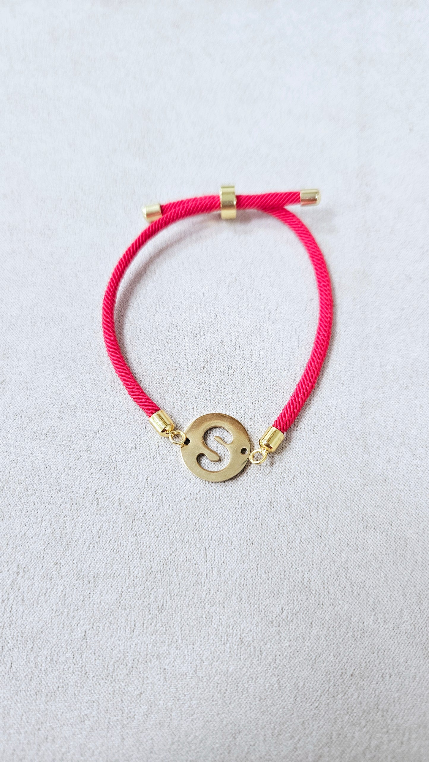 PULSERAS INICIAL ACERO DORADO BASICA esUnic