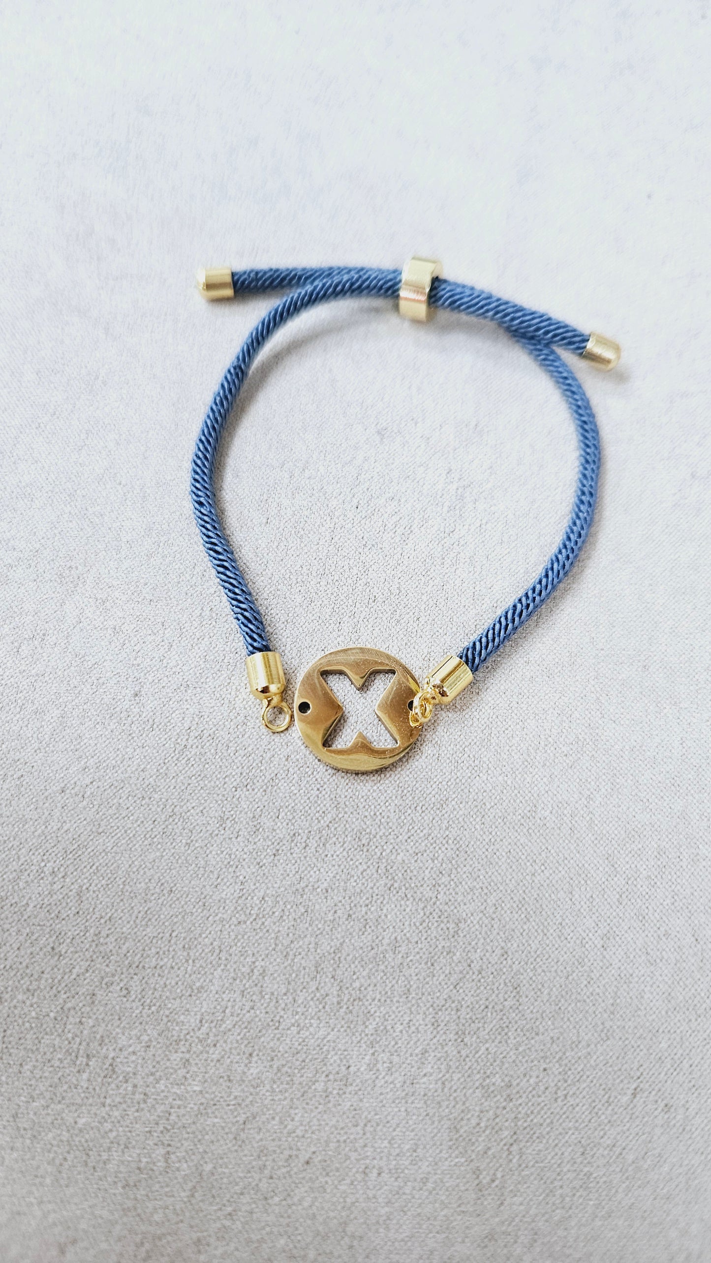 PULSERAS INICIAL ACERO DORADO BASICA esUnic