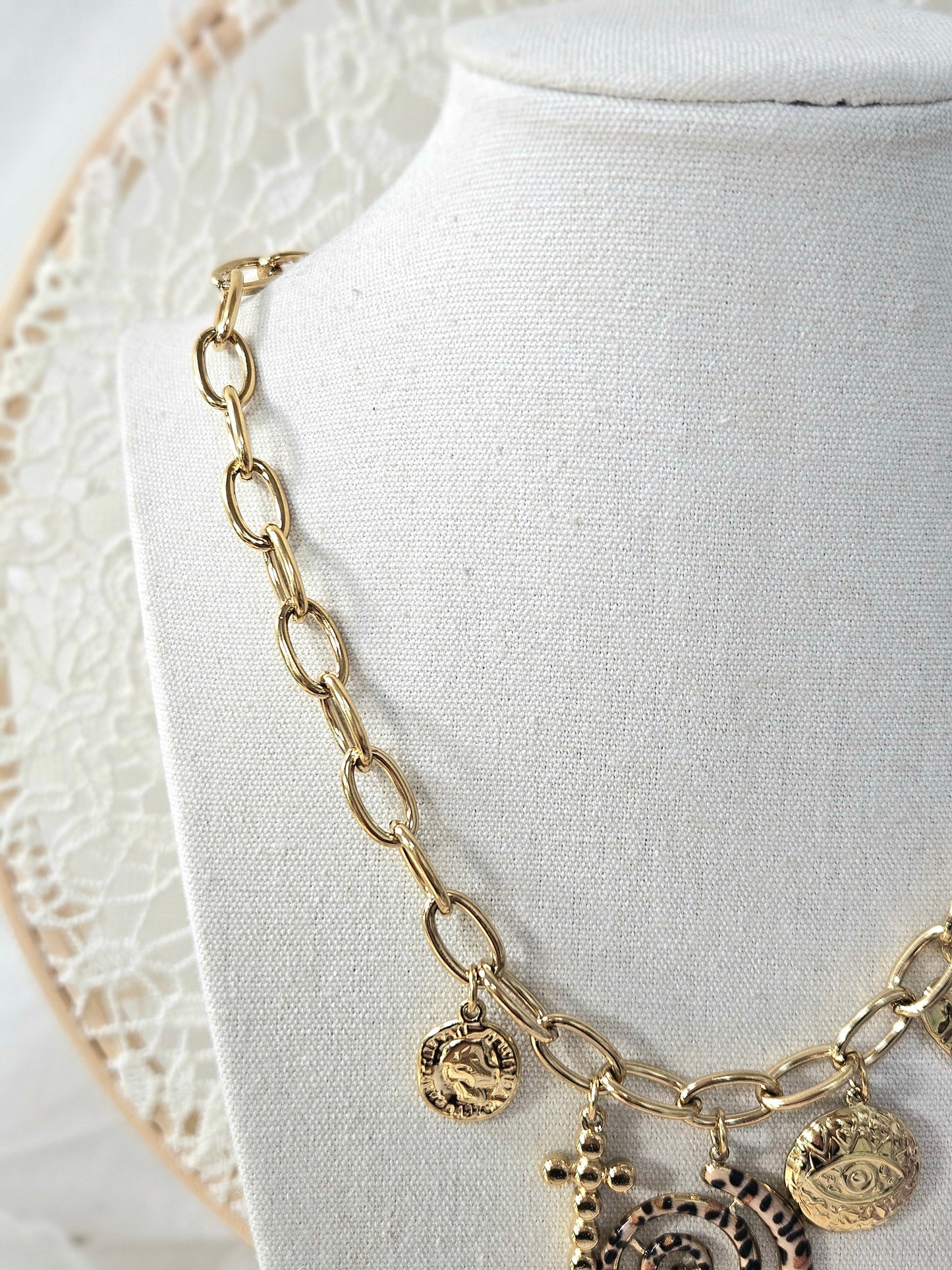 Collar Leyla Toa