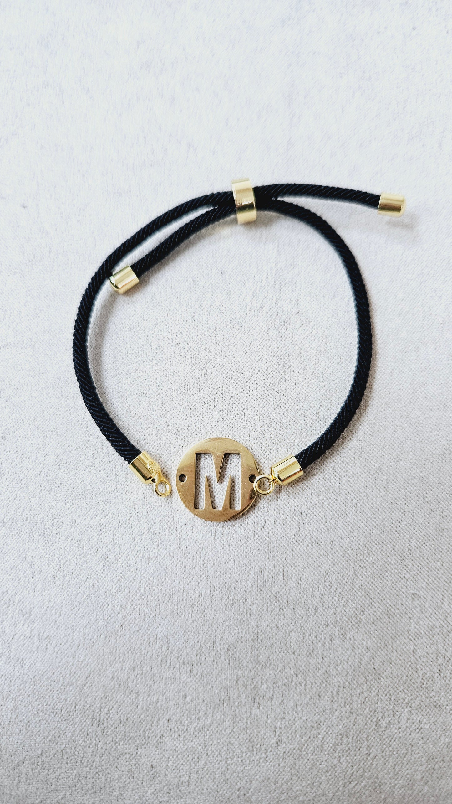 PULSERAS INICIAL ACERO DORADO BASICA esUnic