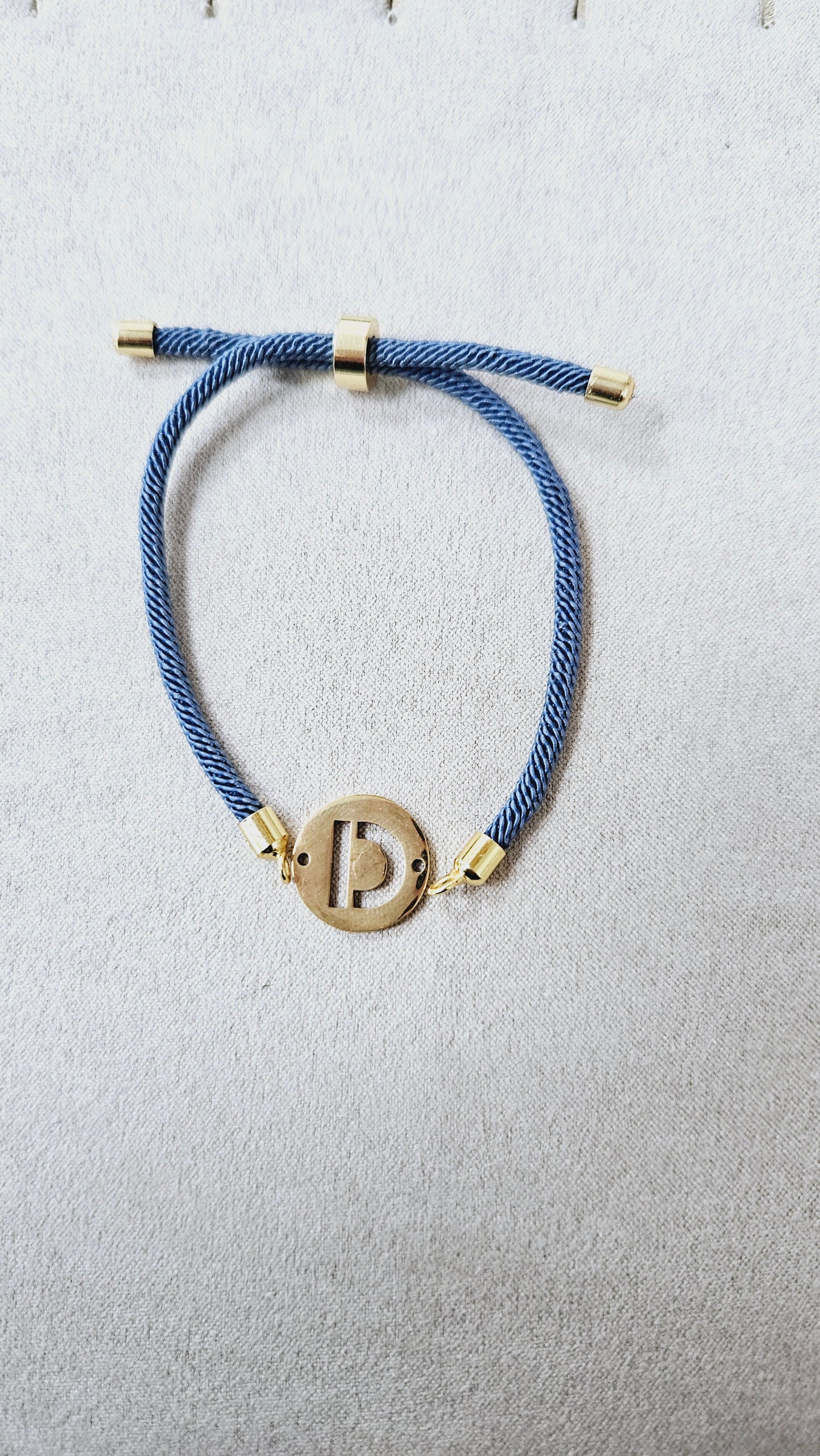 PULSERAS INICIAL ACERO DORADO BASICA esUnic