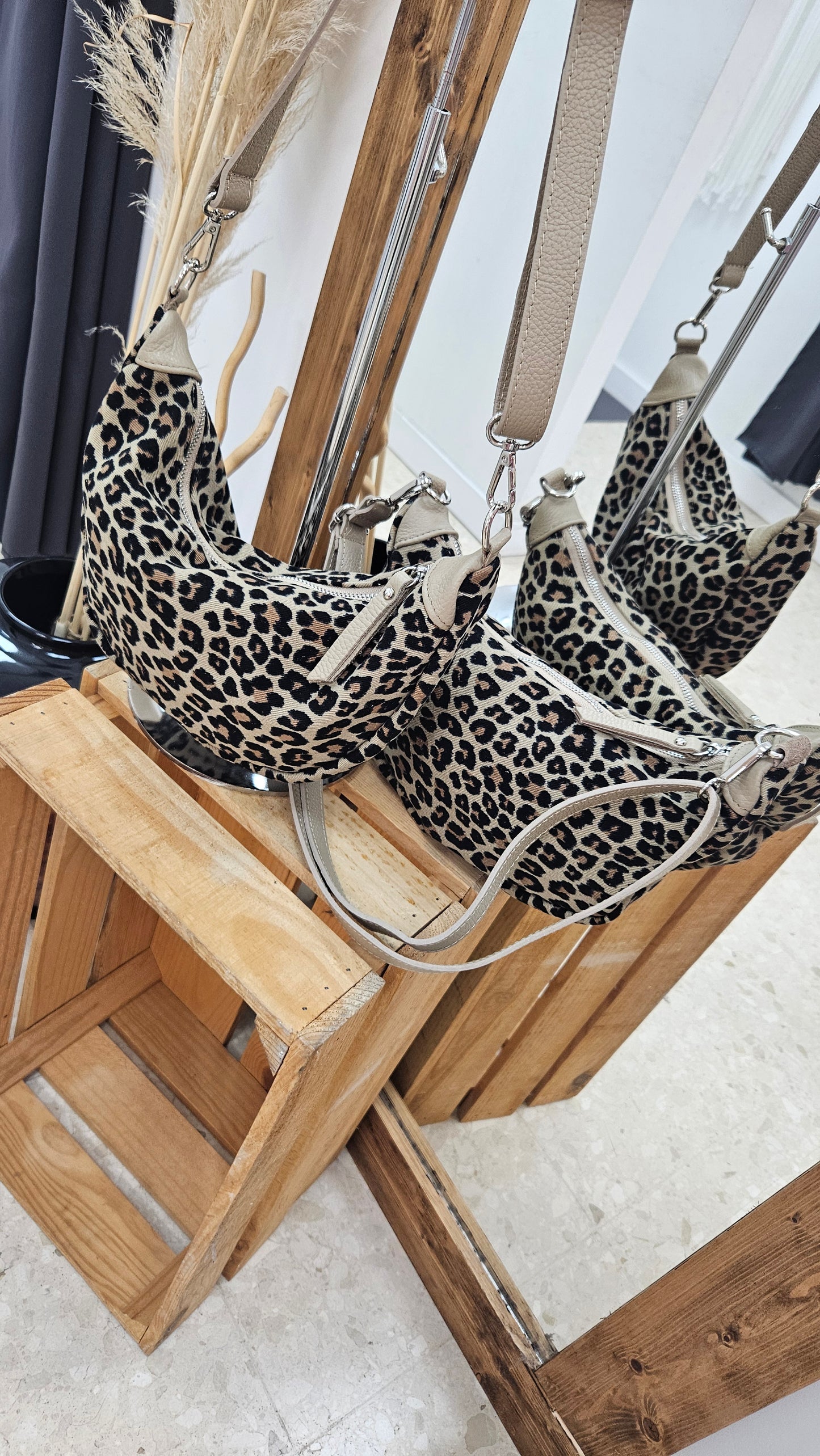 Bolso Baguette animal print esUnic