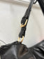 Bolso Hobo Negro con Cinturón Celian