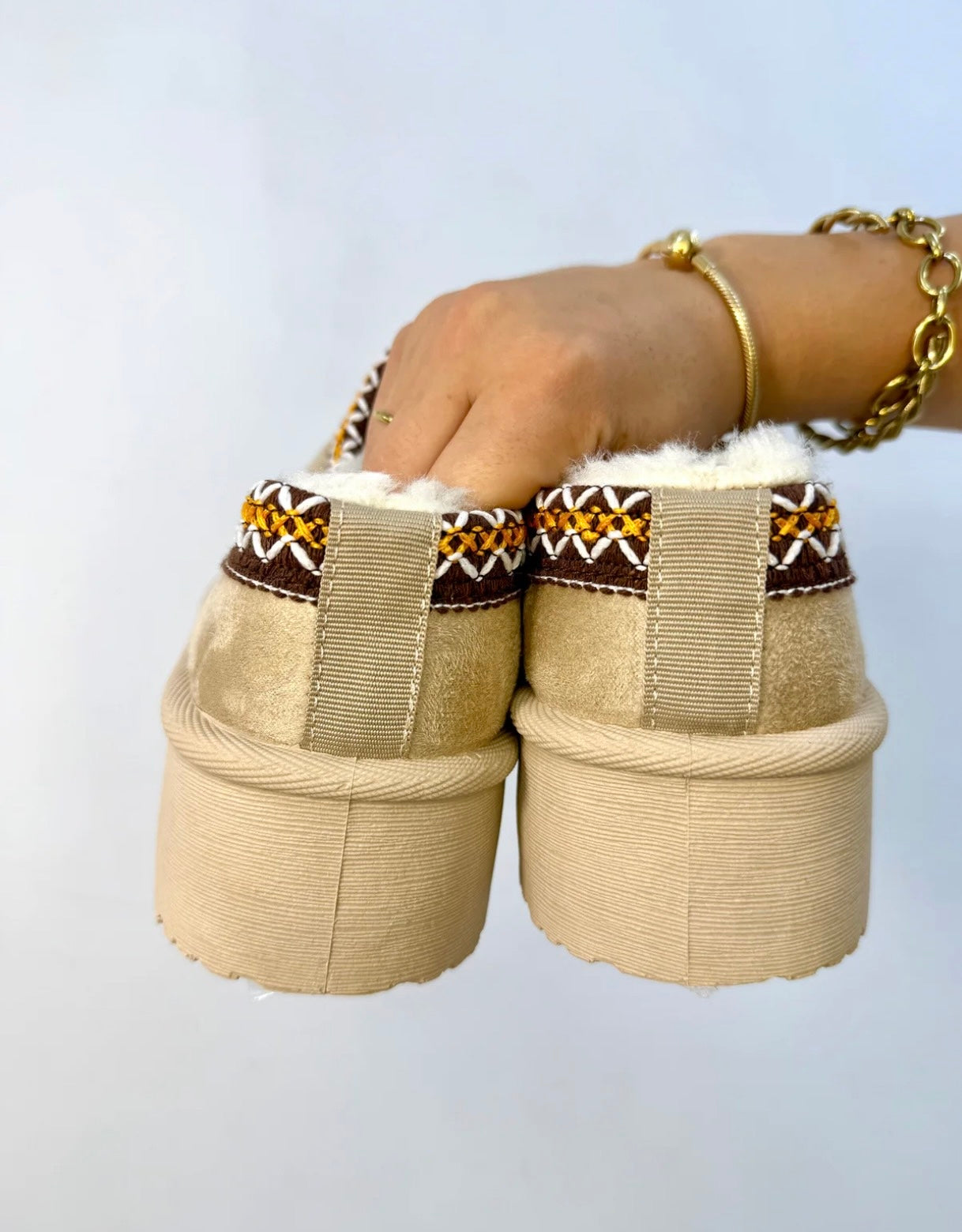 Zueco de Pelo Beige esUnic