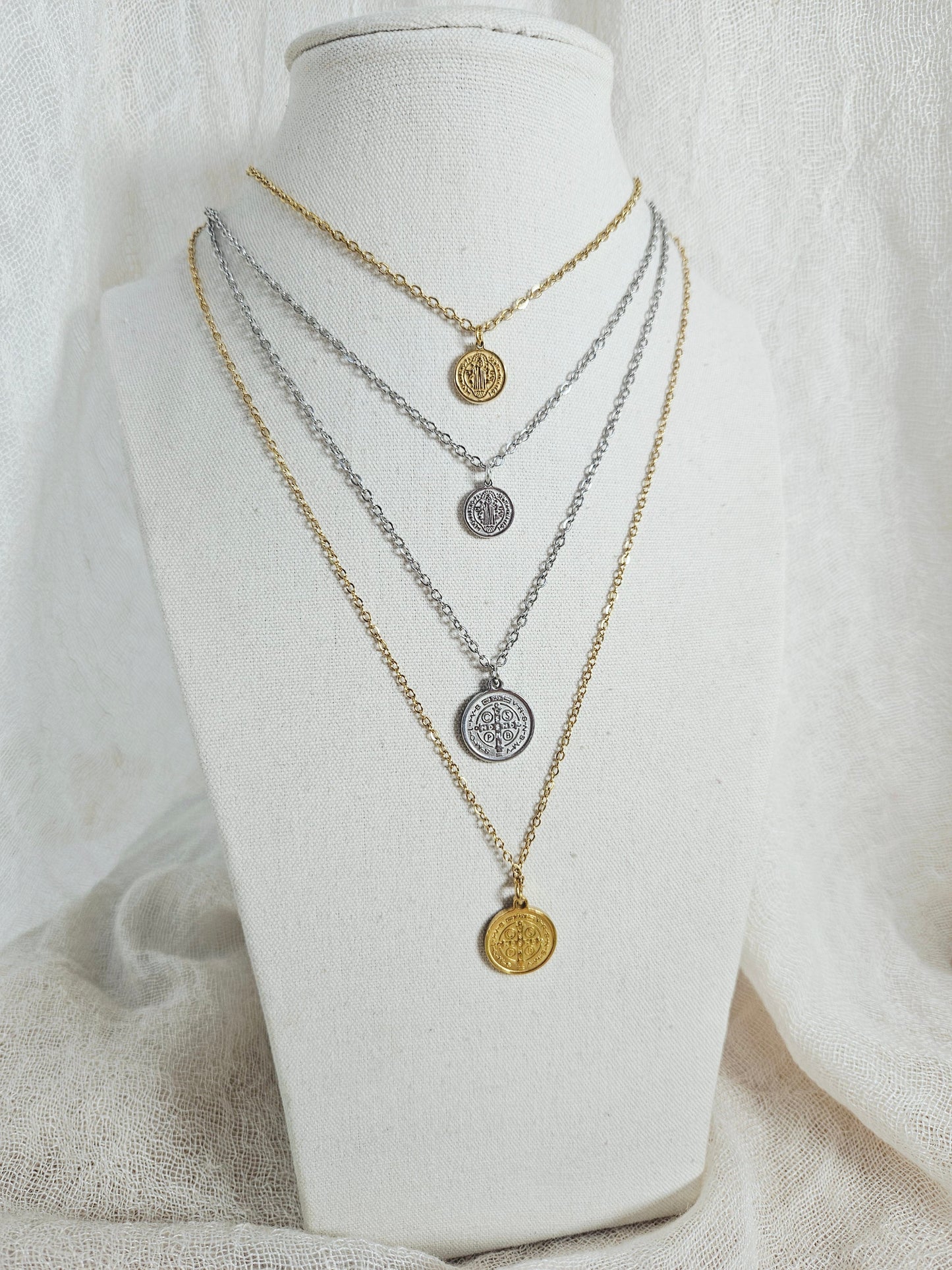 Collar Medalla San Benito esUnic