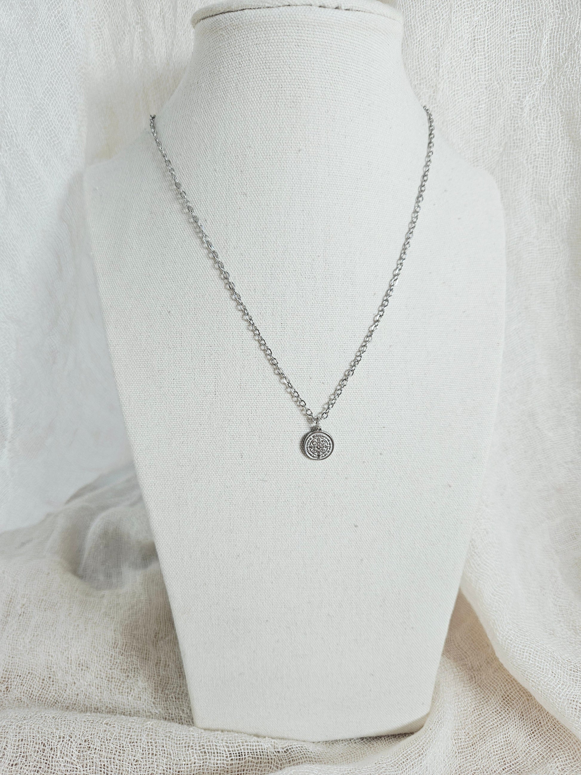 Collar Medalla San Benito esUnic