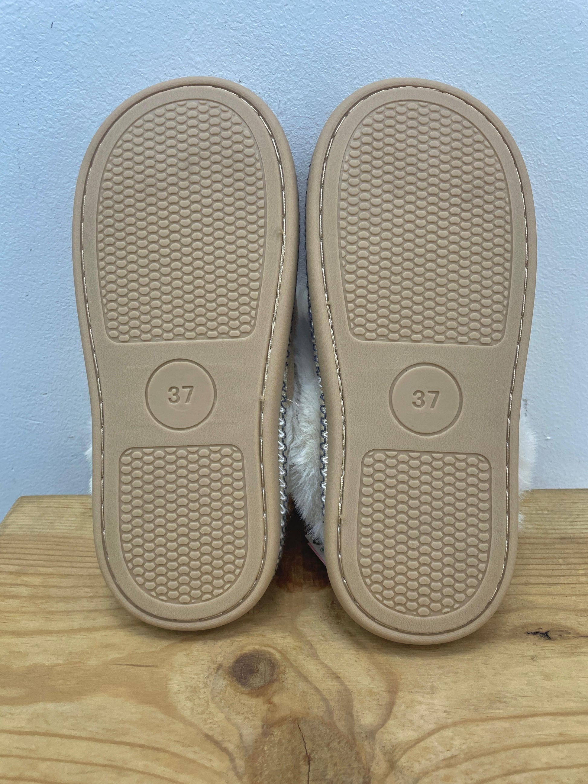 Zapatillas crudas de estar por casa esUnic