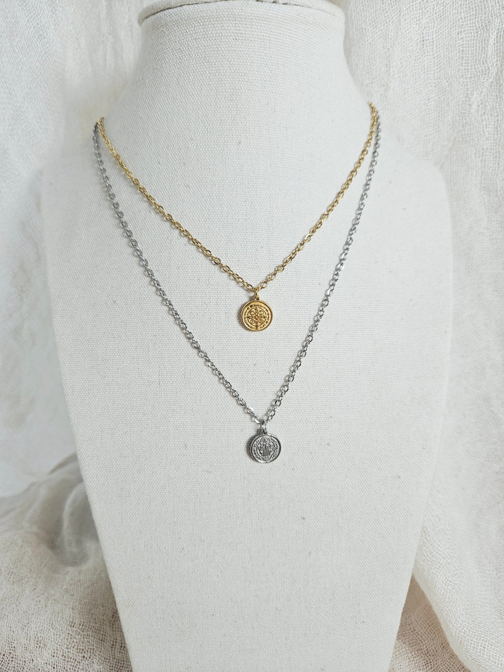 Collar Medalla San Benito esUnic