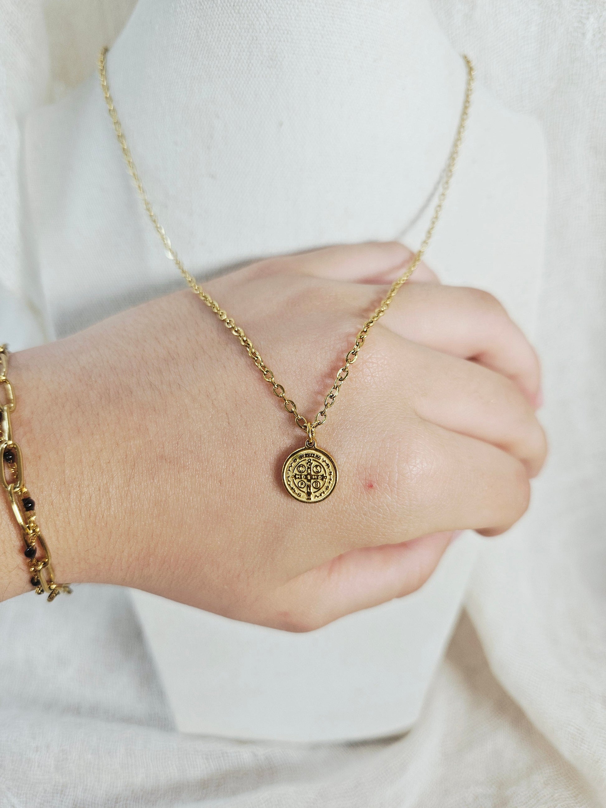 Collar Medalla San Benito esUnic