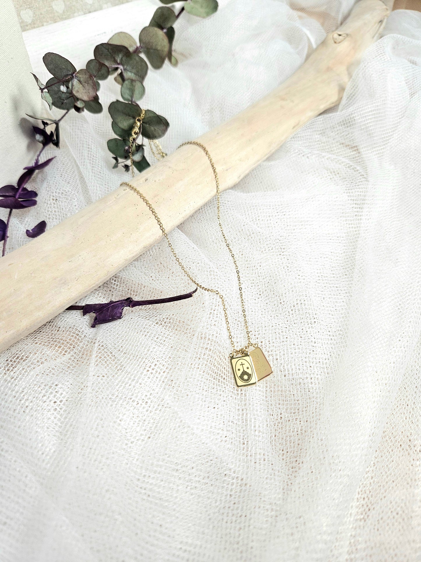 Collar Escapulario Virgen del Carmen Mia