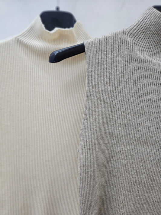 Camiseta Básica Cuello Alto esUnic