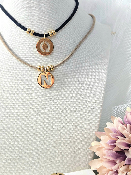 Collar Inicial Goma Dorado esUnic