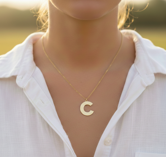 Collar inicial Gigi Cuc