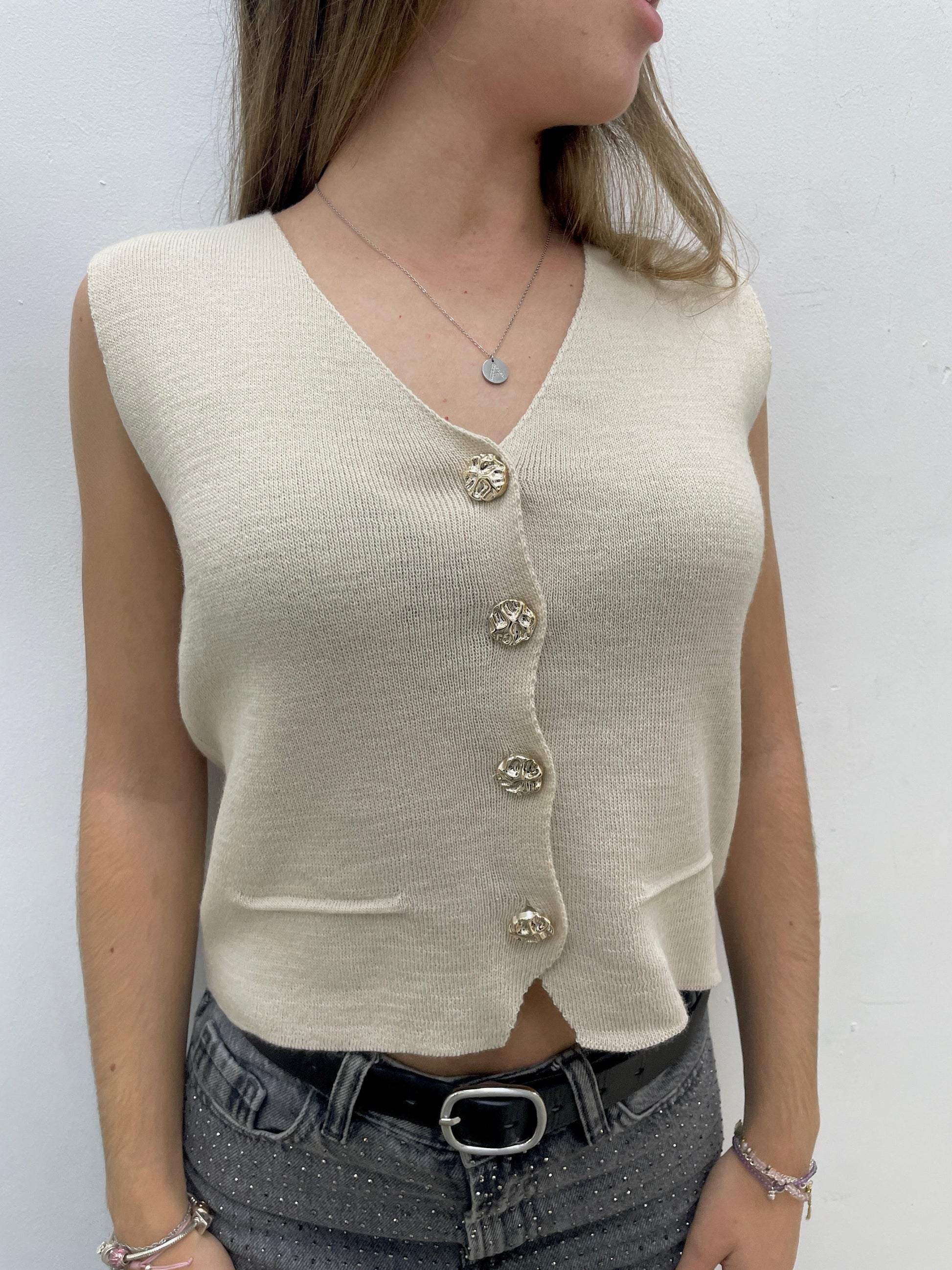 Chaleco con botones dorados esUnic