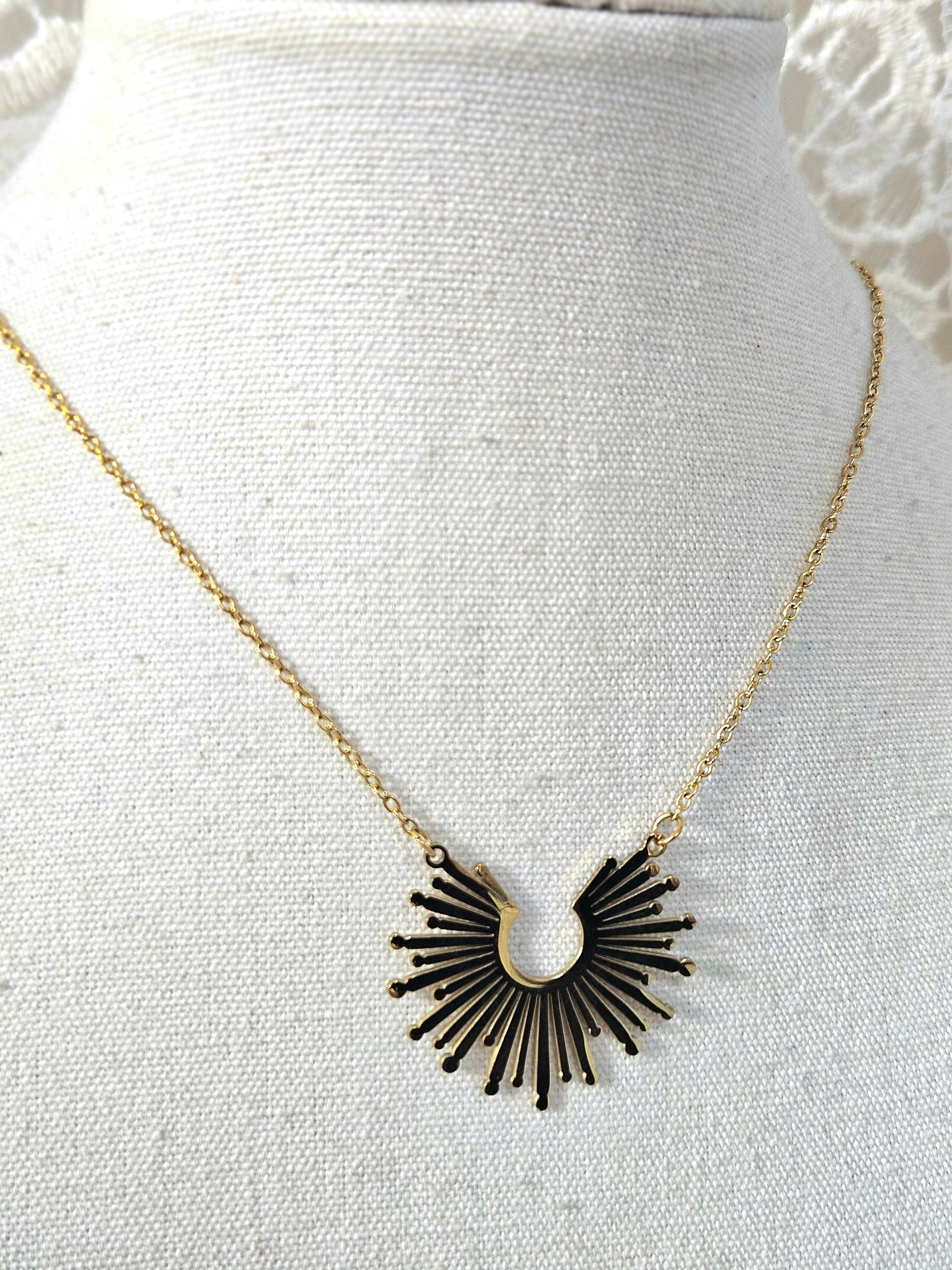 Collar Sol Toa