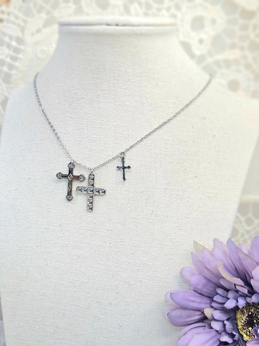 Collar Tres Cruces min