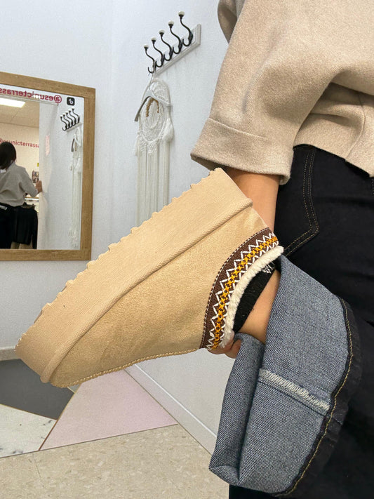 Zueco de Pelo Beige esUnic