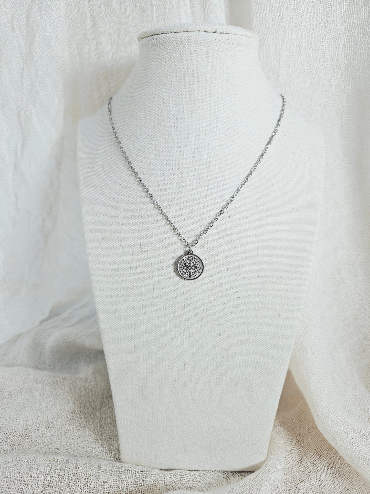 Collar Medalla San Benito esUnic