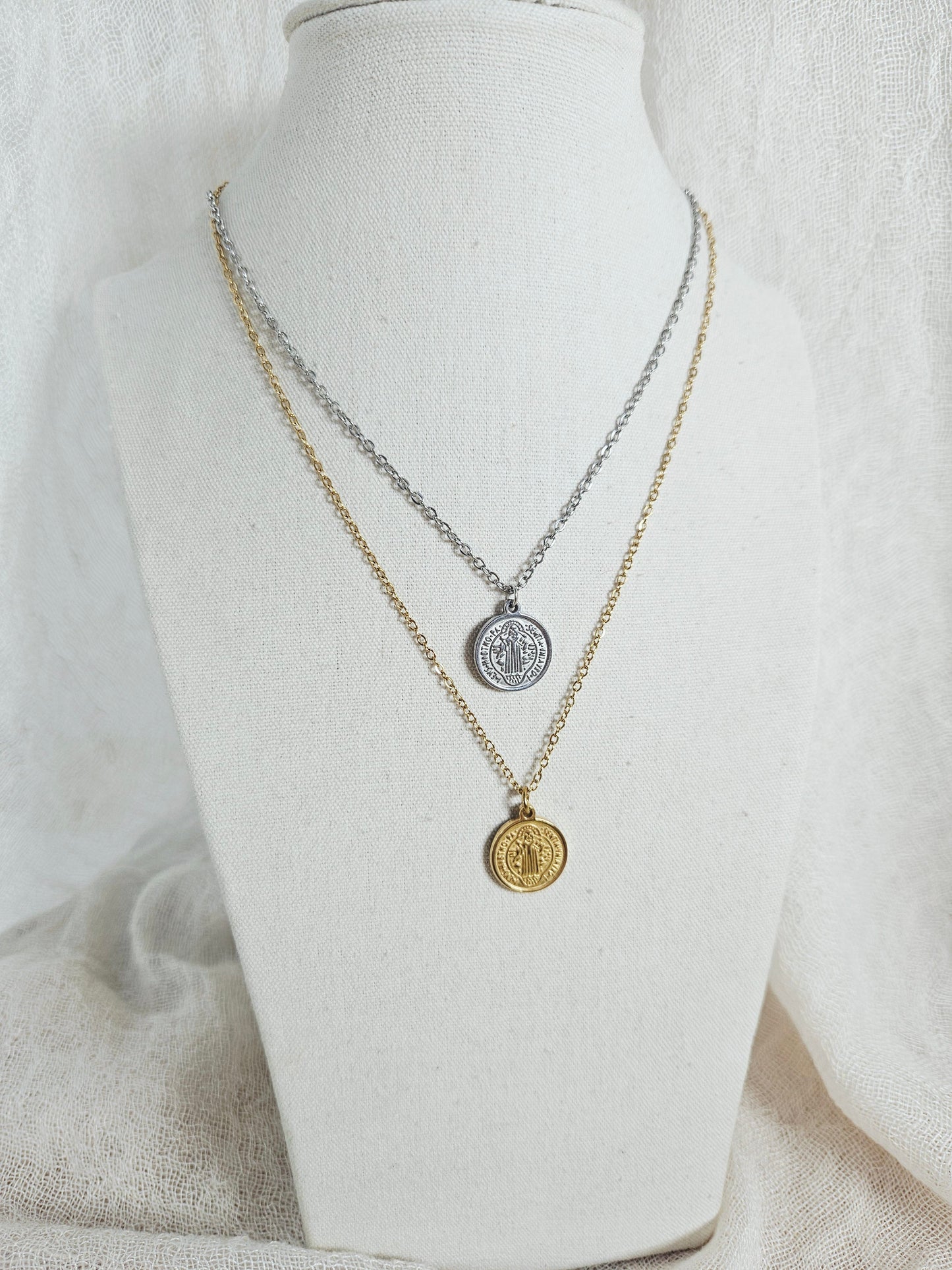 Collar Medalla San Benito esUnic