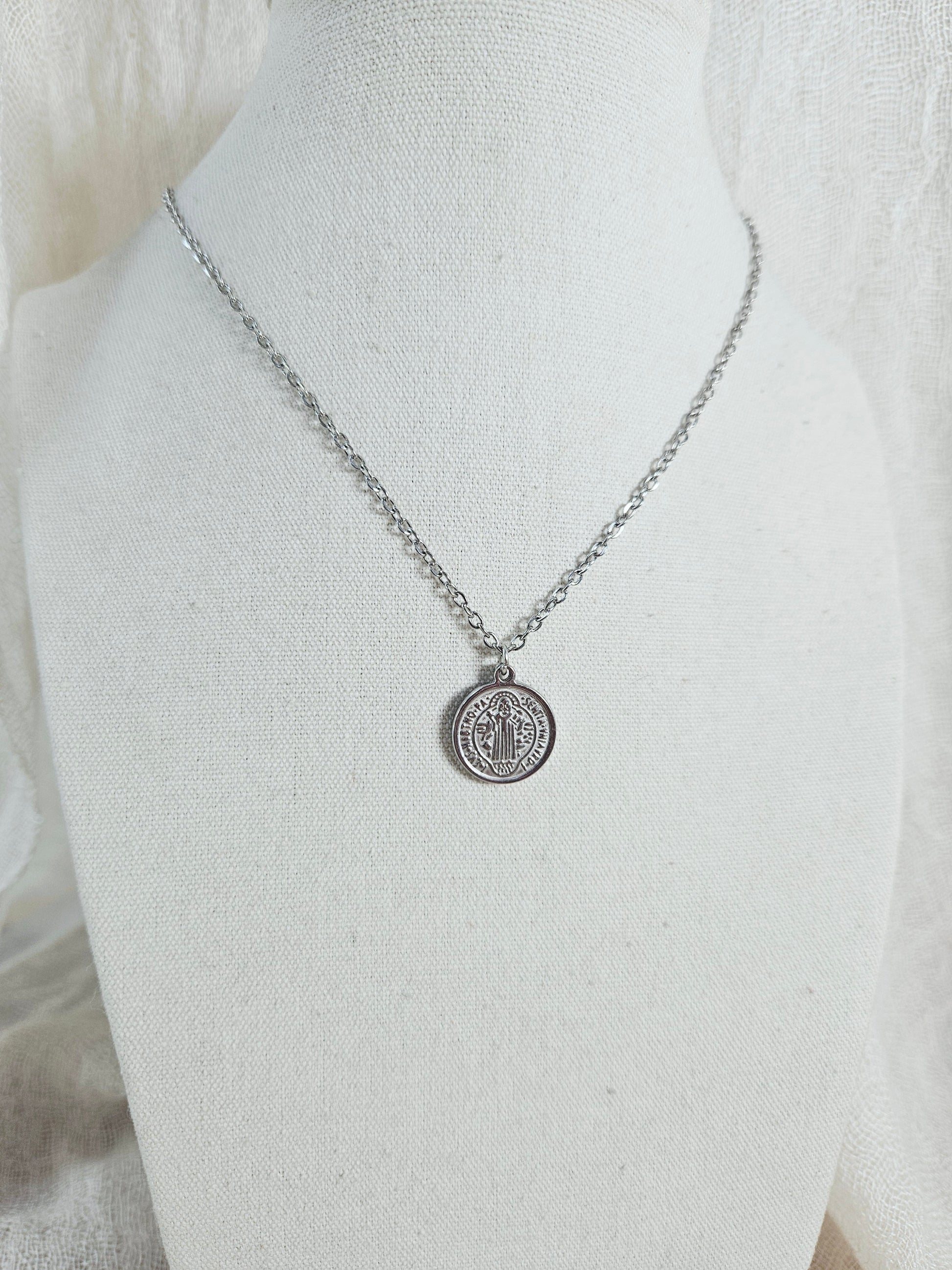 Collar Medalla San Benito esUnic