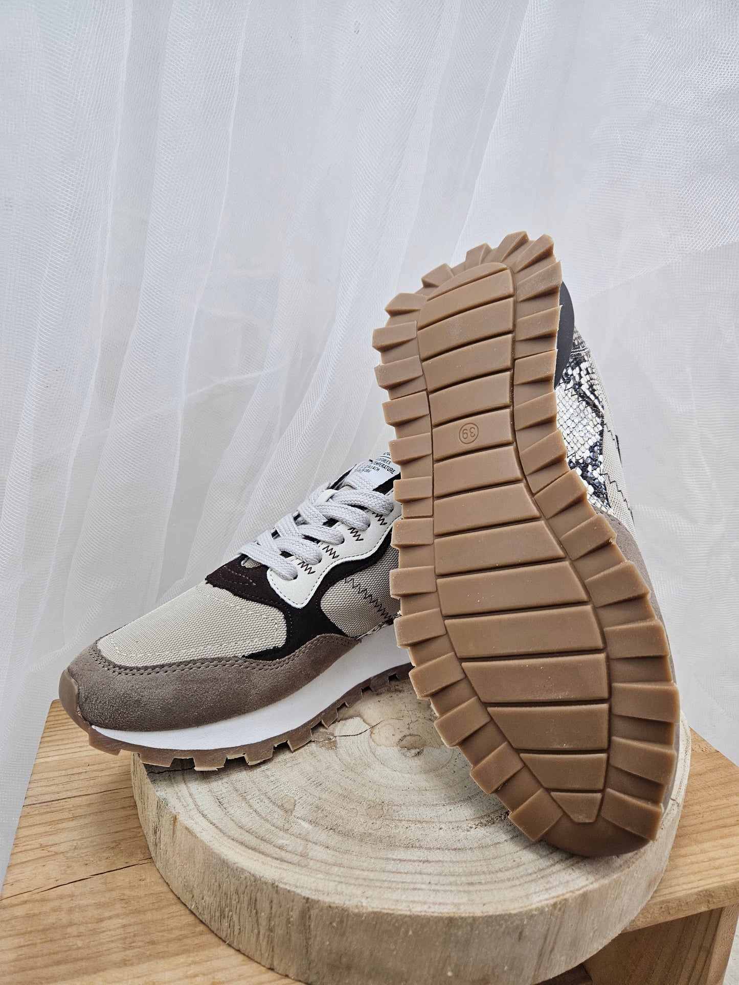 Zapatillas cor coffee corina