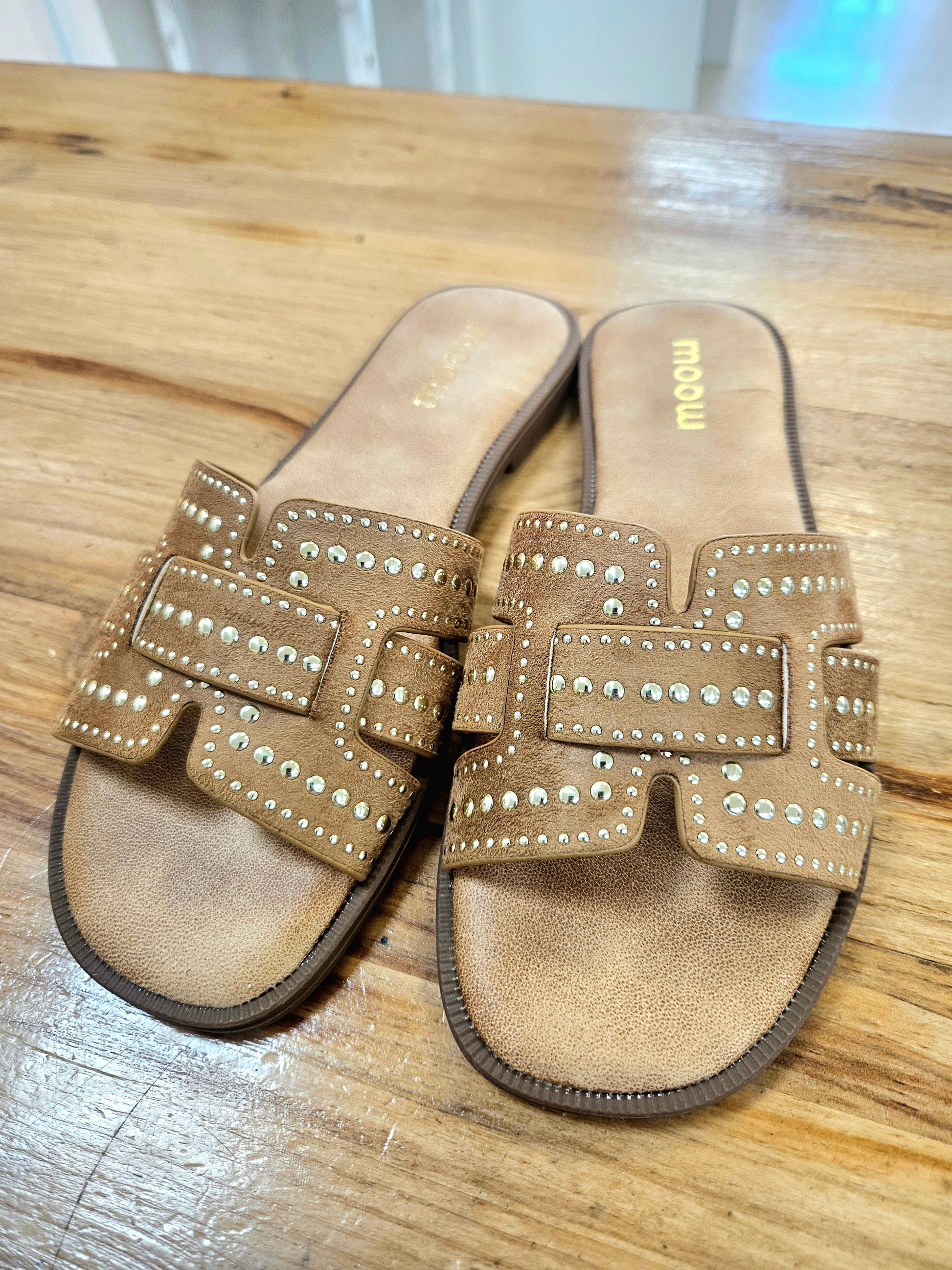 Sandalia Palas Tachuelas esUnic