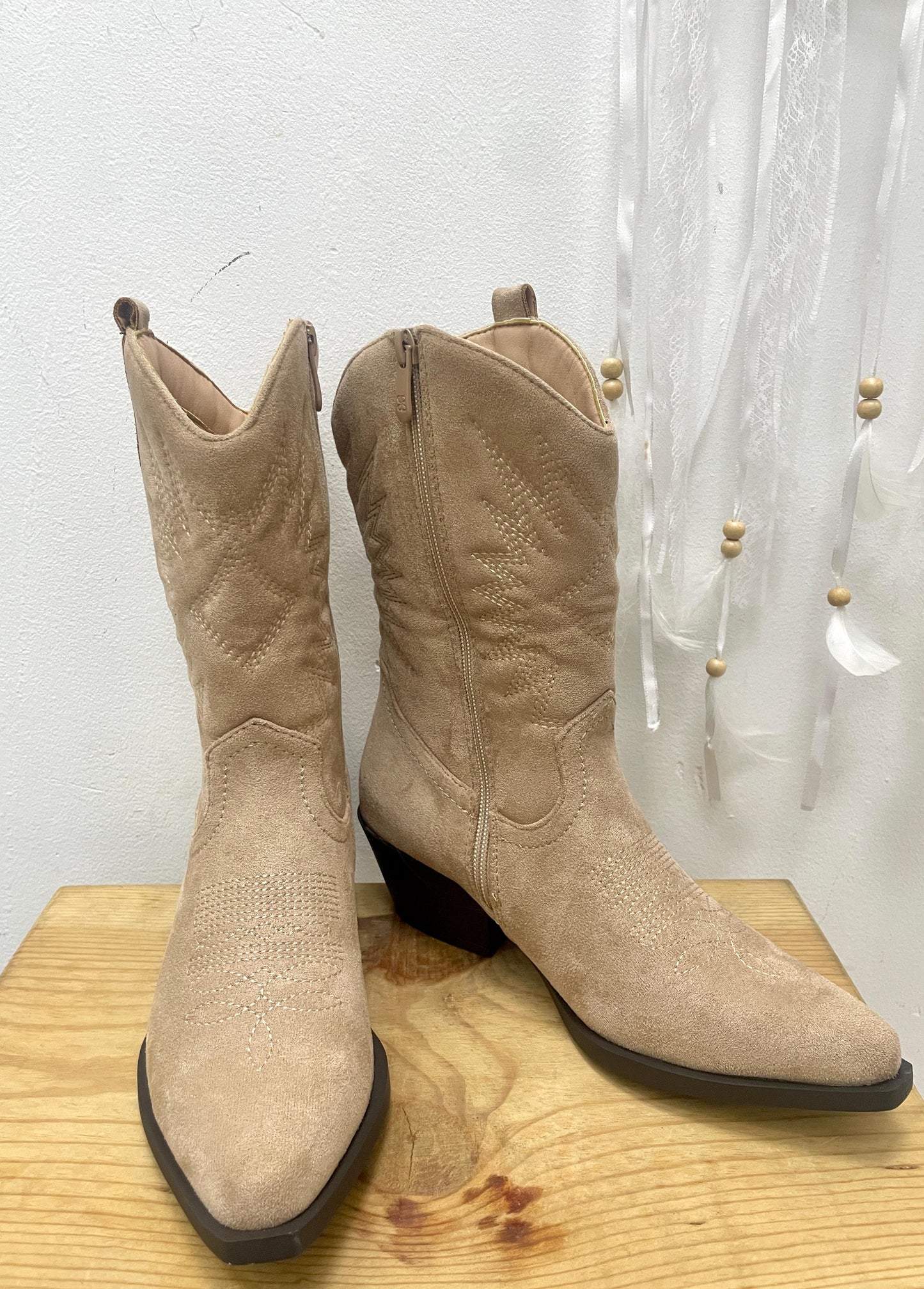 Botas cowboy cortas Giramundo